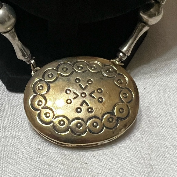 Rare vintage Estée Lauder compact perfume necklace | Poshmark