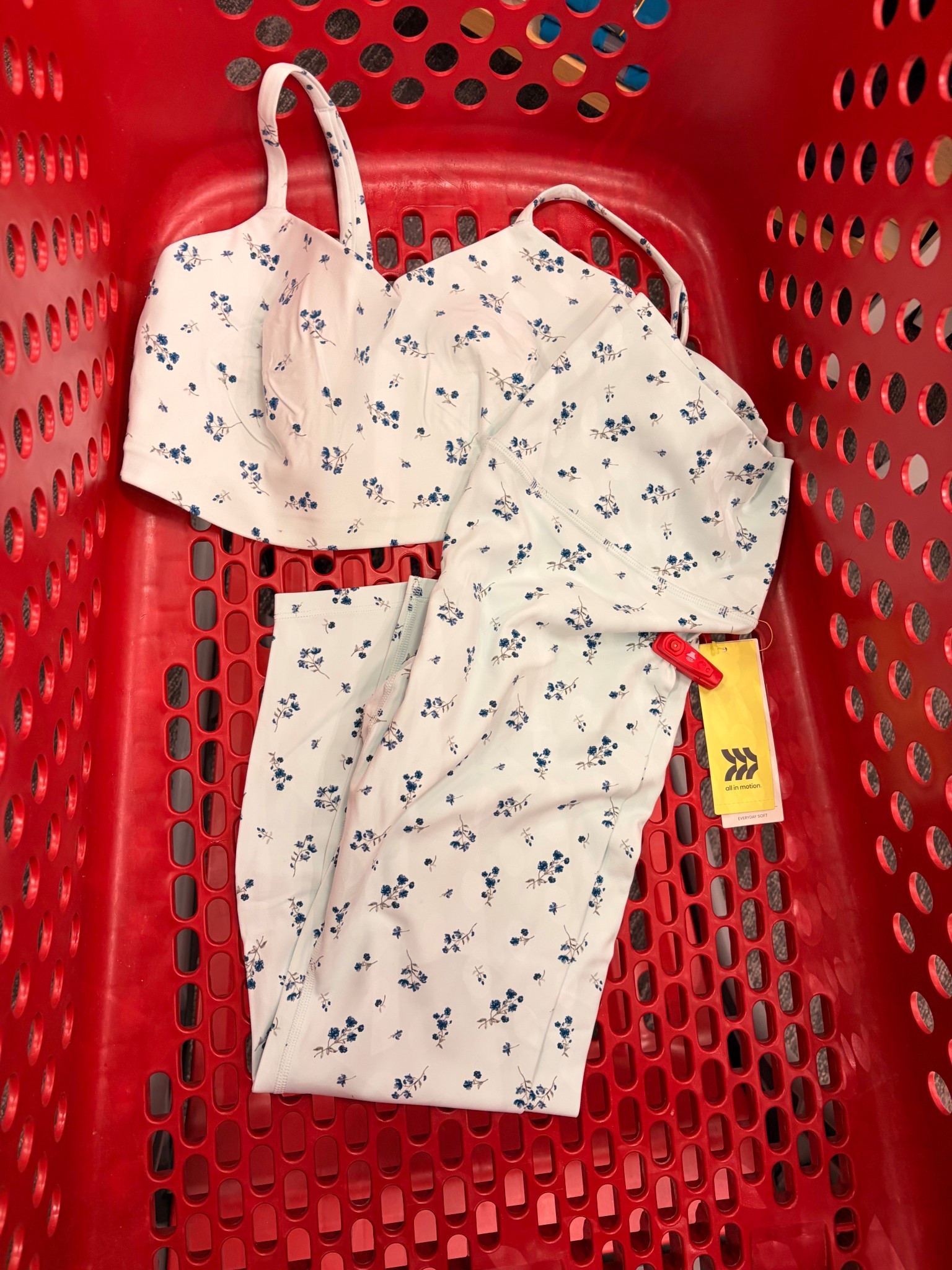 Love this set, it’s so soft!!




@Target 



#LTKPlusSize #LTKMidsize #LTKActive