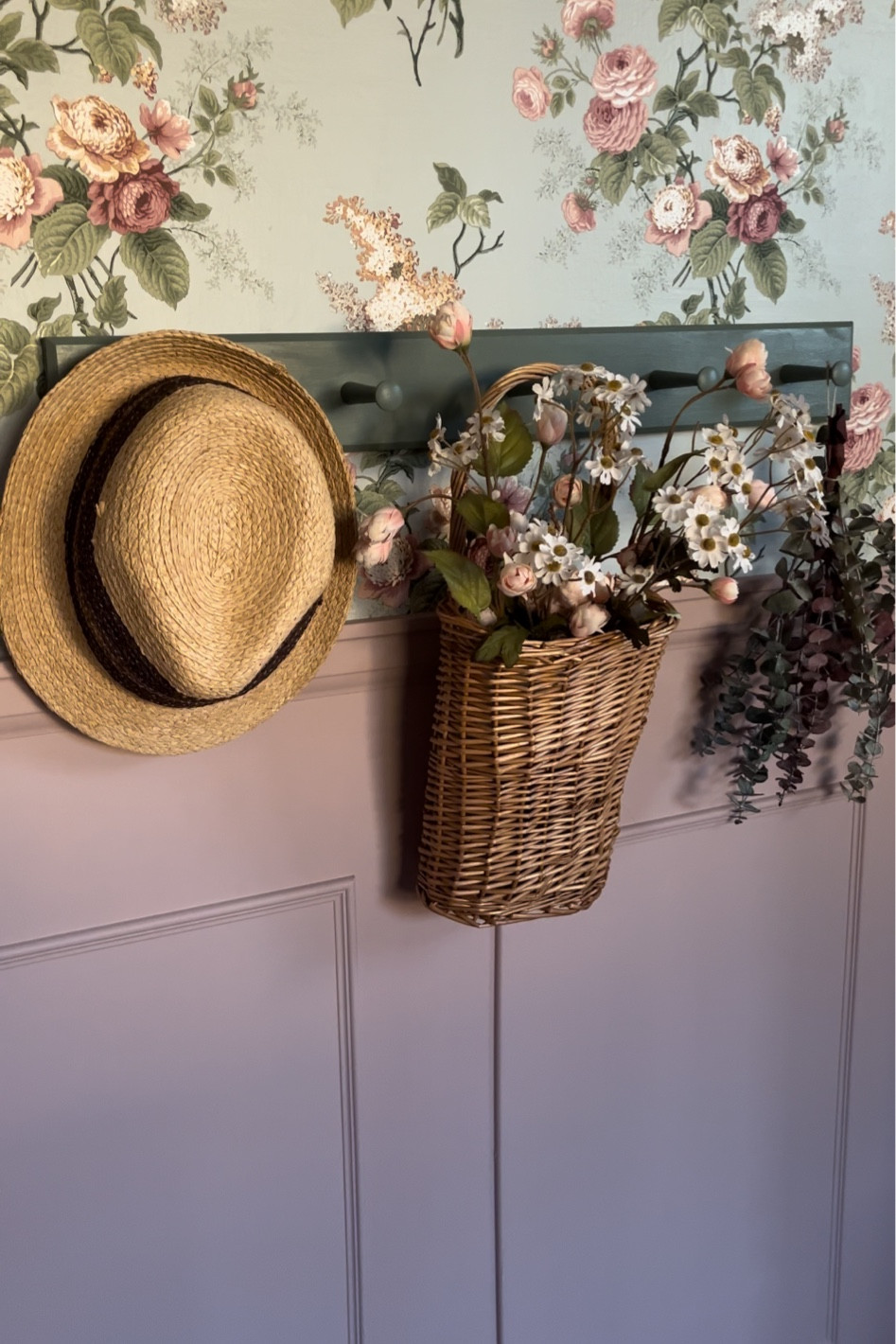 Peg hanger 

#LTKStyleTip #LTKSummerSales #LTKHome