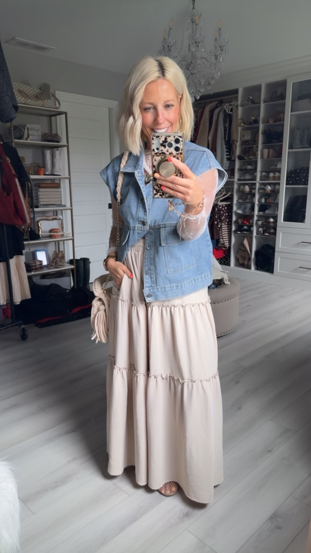 Easter OOTD!!!
⬇️⬇️⬇️
Vest medium
Lace top small
Skirt smalll

#LTKSaleAlert #LTKootd #LTKSeasonal