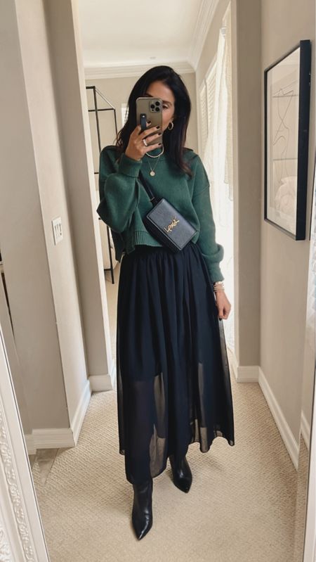 I’m just shy of 5-7” wearing the size small cropped sweater and medium skirt. 
Fall style, fall fashion, StylinByAylin 

#LTKfindsunder100 #LTKstyletip