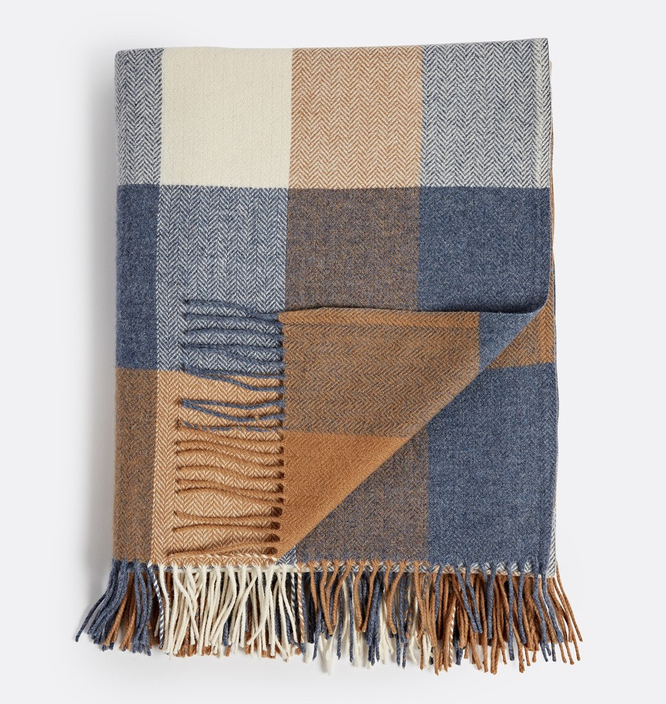 Lambswool Throw | Rejuvenation