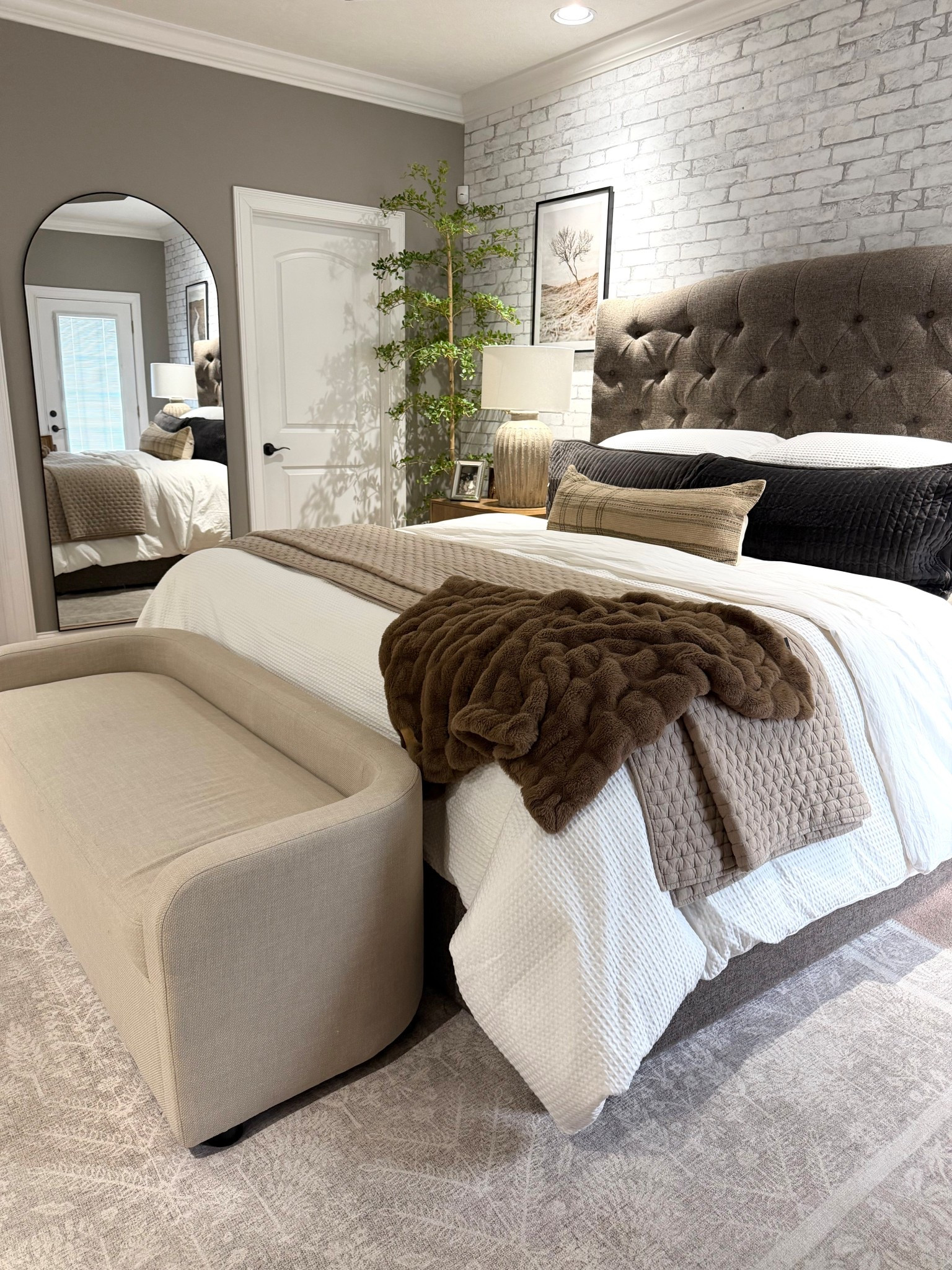 🙋🏻‍♀️Hi friends! Hope you are doing well! I’m going to try my best to start posting more often on here. I’ve been so busy with various things and kind of lost interest in sharing on IG. I’m pretty content with how my house looks right now so I’m not doing any major redecorating. But you know me I will move stuff from one room to another to freshen up a space just for fun! I’ve linked several beds, storage benches, lamps, rugs and a few more things on this post if you are looking to update your bedroom. All are at various price points with great reviews. Any questions just send me a message and hope you have a great week! ❤️ 

#LTKSaleAlert #LTKmorningroutine #LTKHome