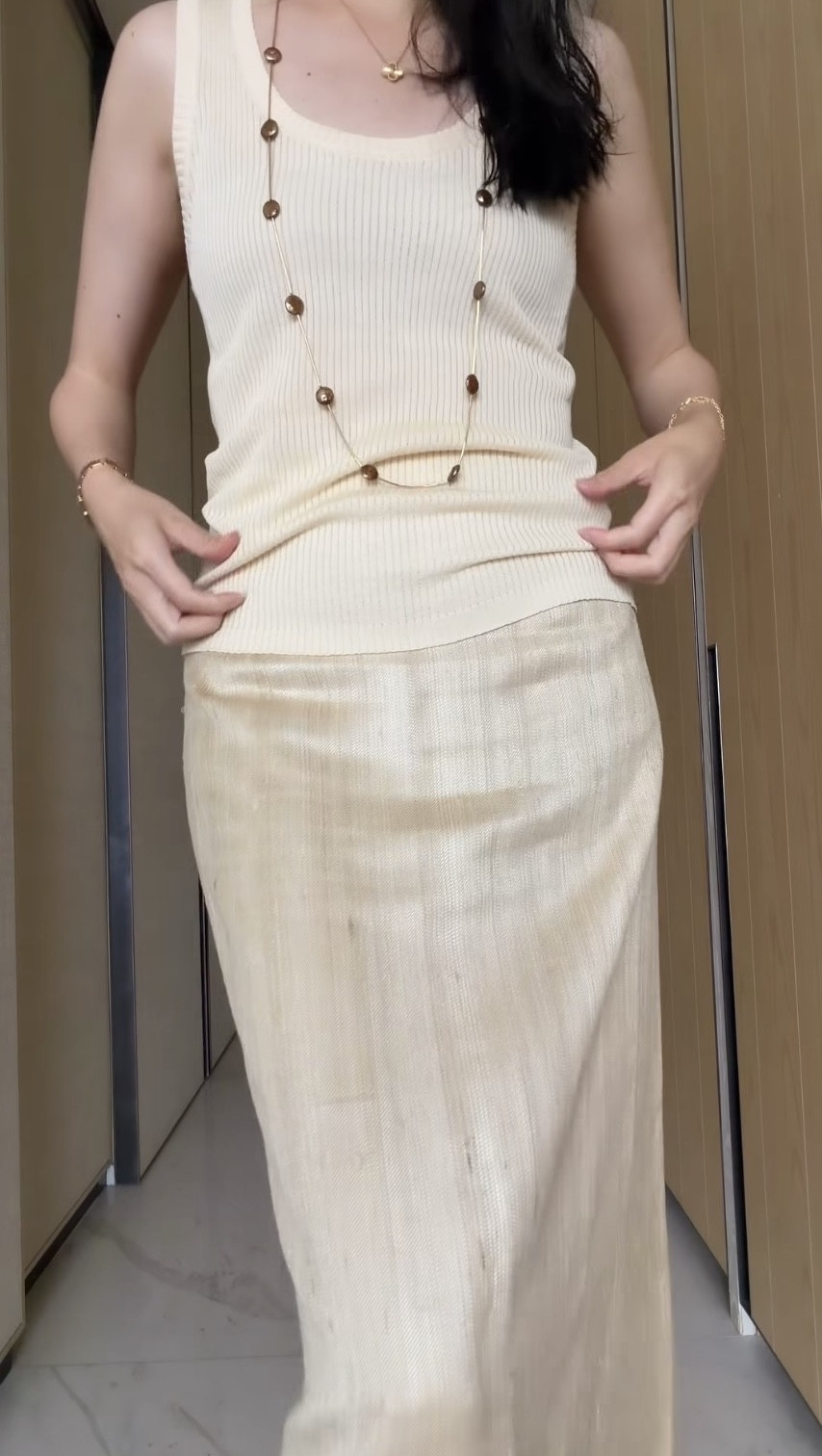 Vacation OOTD linked here. Plus the skirt is 50% off now!

#longskirt
#statementjewelry
#statementnecklace
#classicstyle
#vacationoutfit

#LTKTravel #LTKWorkwear #LTKootd