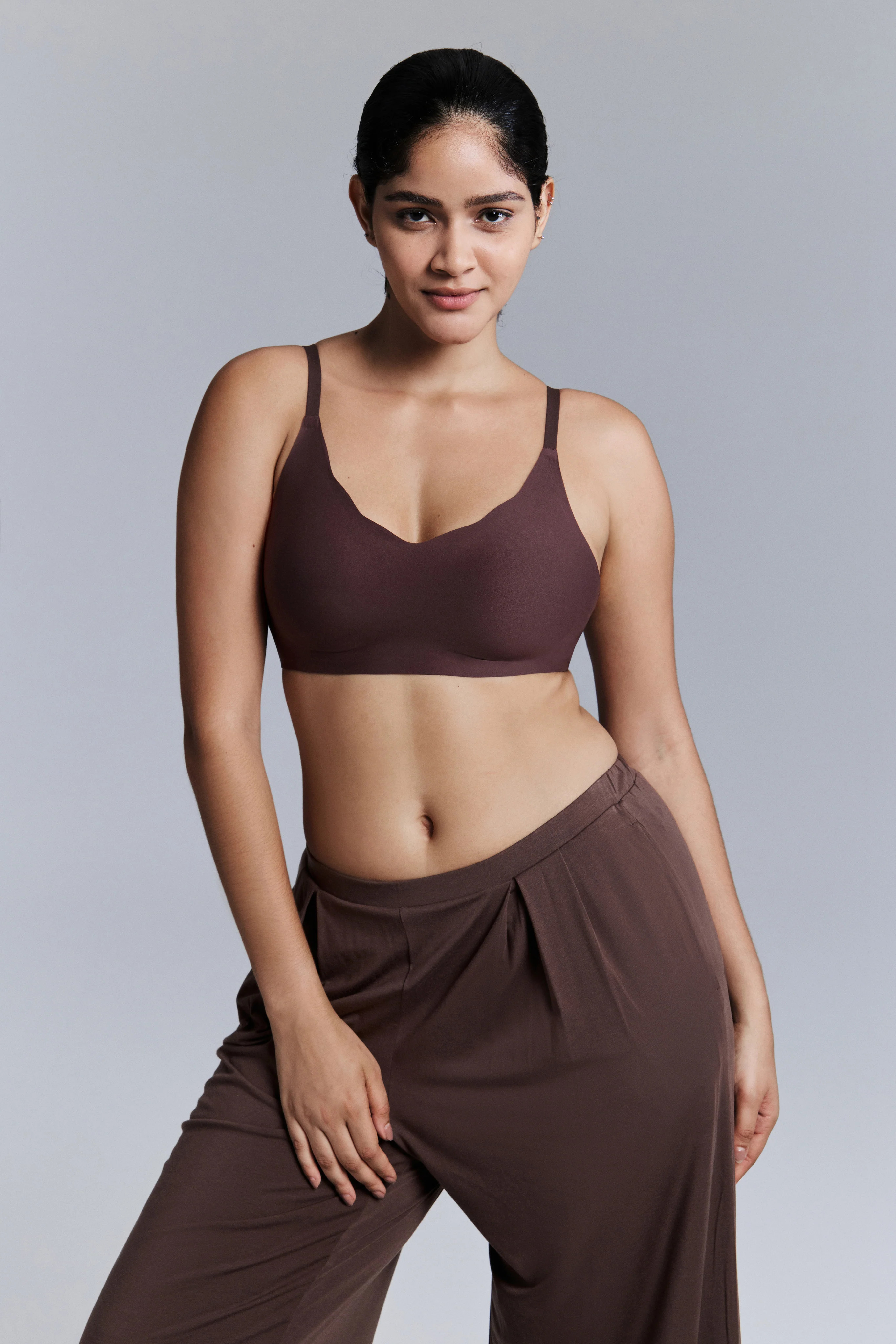 Barely Zero Fixed Cup Wavy Clasp Bra | NEIWAI