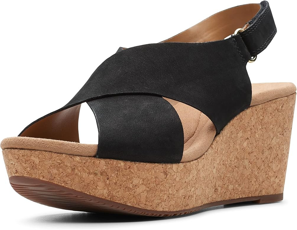 Clarks Women's Annadel Eirwyn Wedge Sandal | Amazon (US)