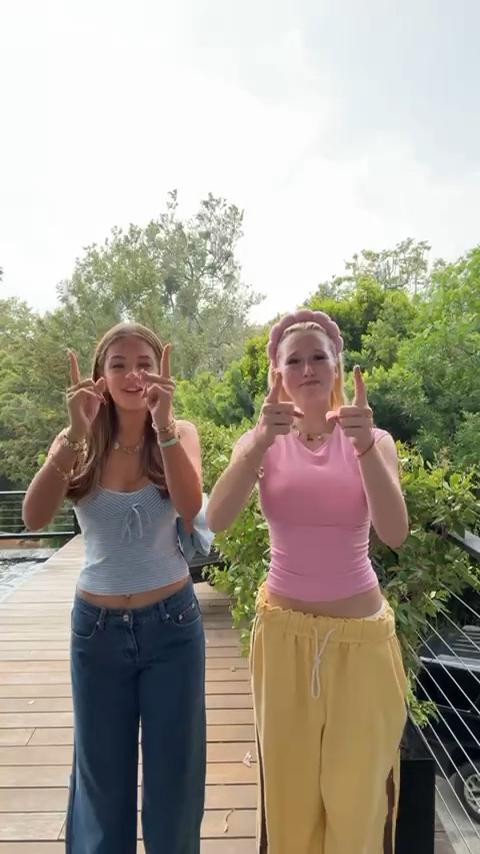 Bestie 🥹🎀

Edikted cami, Edikted jeans, baggy jeans, straight leg jeans, wide leg jeans, spring style, spring outfit, summer style, summer outfitt

#LTKuk #LTKAroundTheWorld #LTKsummer