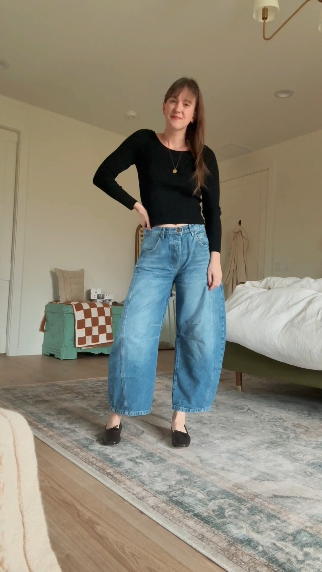 Today’s cool mom fit. Sized up in the jeans but did use my favorite denim hack to make them a little more fitted at the waist. I prefer this to super tight jeans, and it allows for a bit of weight fluctuation for me!

Winter outfit / hot mom / balloon jeans / horseshoe jeans 

#LTKWatchNow #LTKFindsUnder100 #LTKFamily