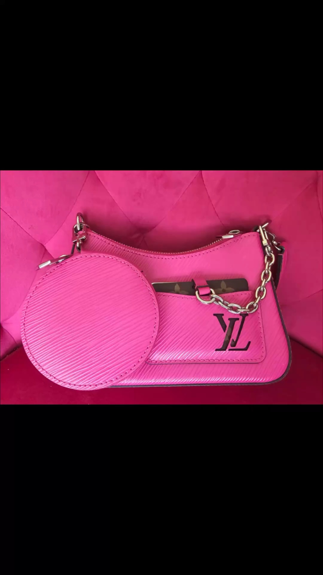 #ad Is there anything more fun than picking out a designer handbag? Shopping @Vivrelle each month feels like shopping in the world’s most luxe library.  Behold - my first Louis Vuitton! P.S. - you can use my code, NICOLEBRIESE, for your first month free! #vivrellepartner

#LTKOver40