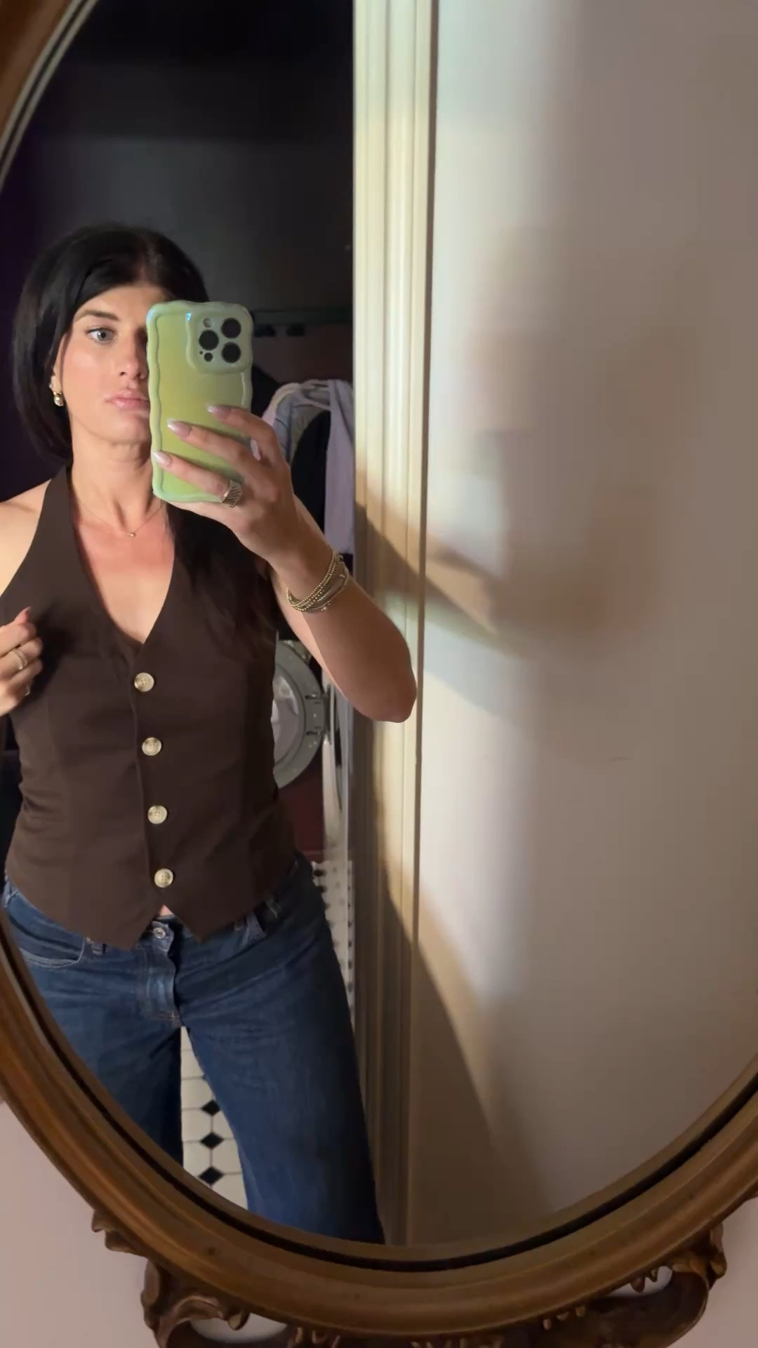 I think I need this in white for summer! $30 name brand look a like ☀️ in a small

Vest, button up vest, halter vest, workwear, chocolate brown, under $30

#LTKootd #LTKTall #LTKWorkwear