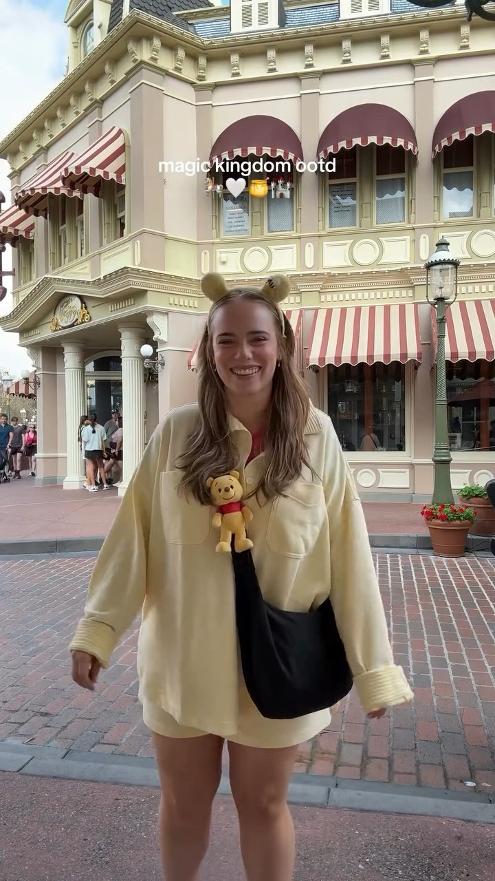 magic kingdom ootd! 🏰🤍 ngl the sweater came off almost immediately lol
••
#disney #disneyworld #disneyland #magickingdom #outfit #midsize #disneyparks #outfitinspo

#LTKMostLoved #LTKMidsize #LTKStyleTip
