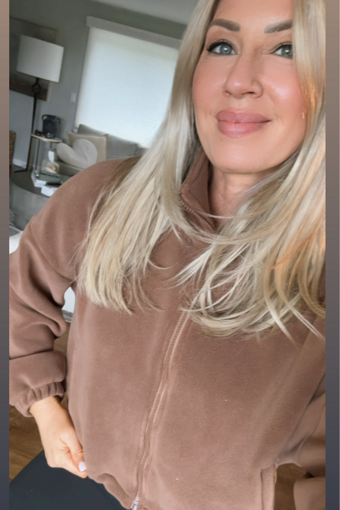 Cutie little fleece jacket. I’m in a medium but would love a large for a slouchy look 

#LTKStyleTip #LTKFindsUnder50 #LTKMidsize