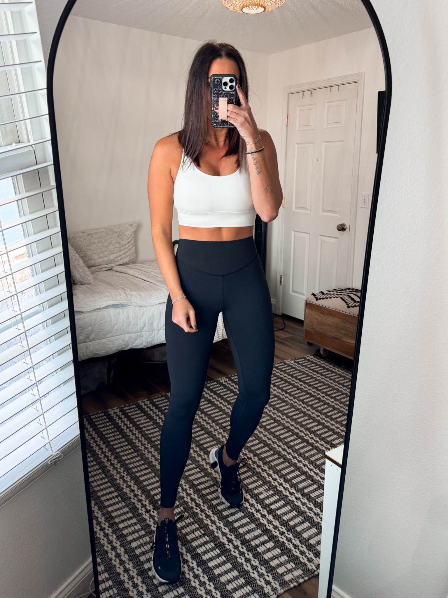 Sports bra-8
Leggings-6


#LTKfitness #LTKfindsunder100 #LTKstyletip