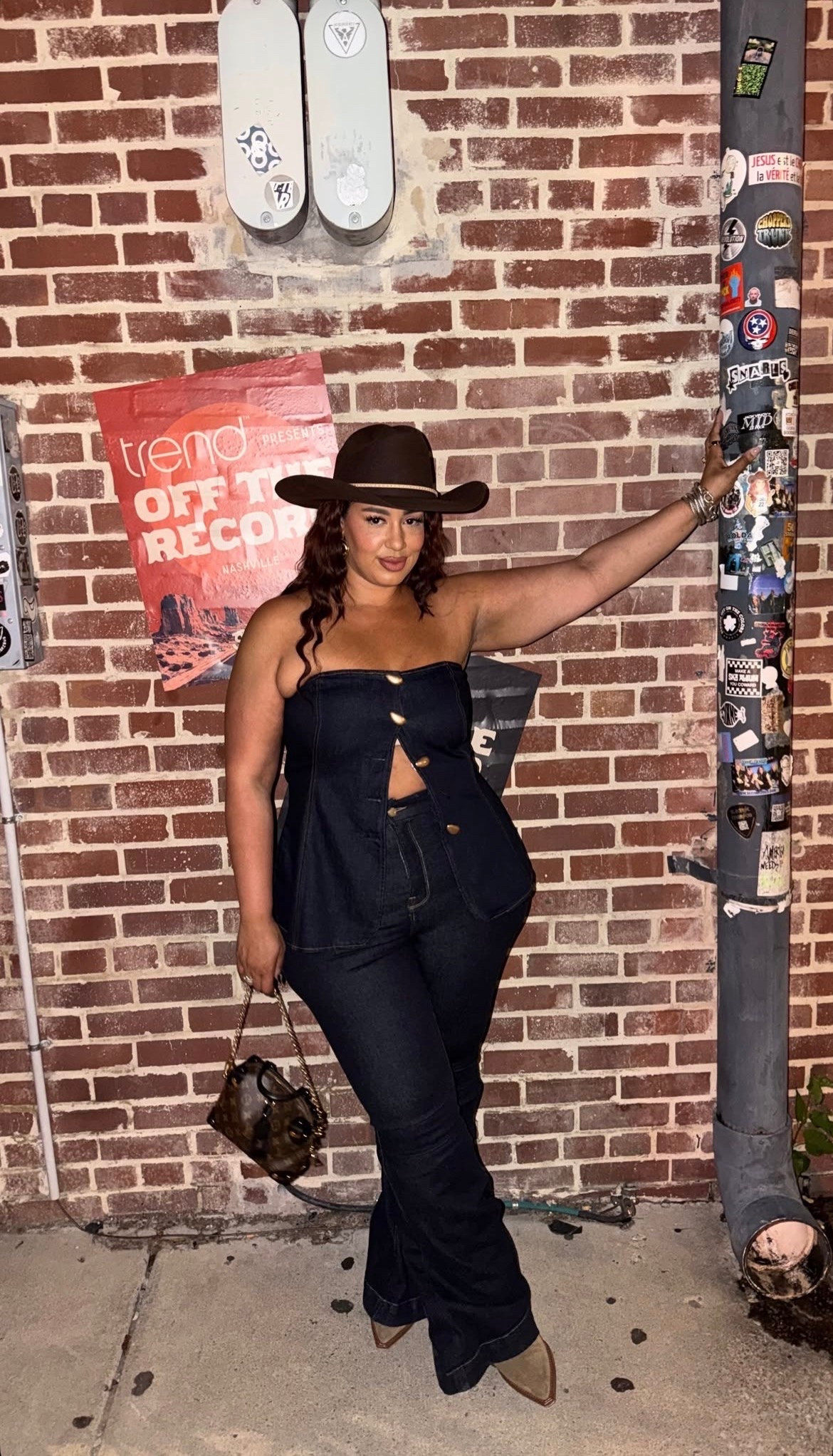 Went country 🤠 Love this versatile denim set from Meshki!

#LTKootd #LTKMidsize #LTKdayinmylife