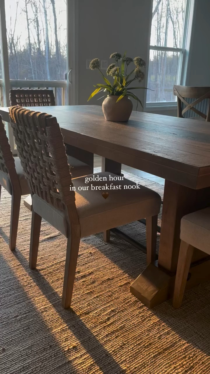 Golden hour is the best hour! I love the cozy, neutral and earthy vibes in my breakfast nook. 🤎🤎🤎

What do you think? ☀️

✨ make sure to follow @ourrusticmanor for home inspiration and diy projects.
.
.
.
.
.
#homedecor #homeinspo #ａｅｓｔｈｅｔｉｃ #modernrustic #dining #breakfast #earthy #organicmodernstyle #neutraldecor #nuloom

breakfast nook | neutral decor | organic vibes | home inspiration | modern rustic | home inspiration | dining room

#LTKHome