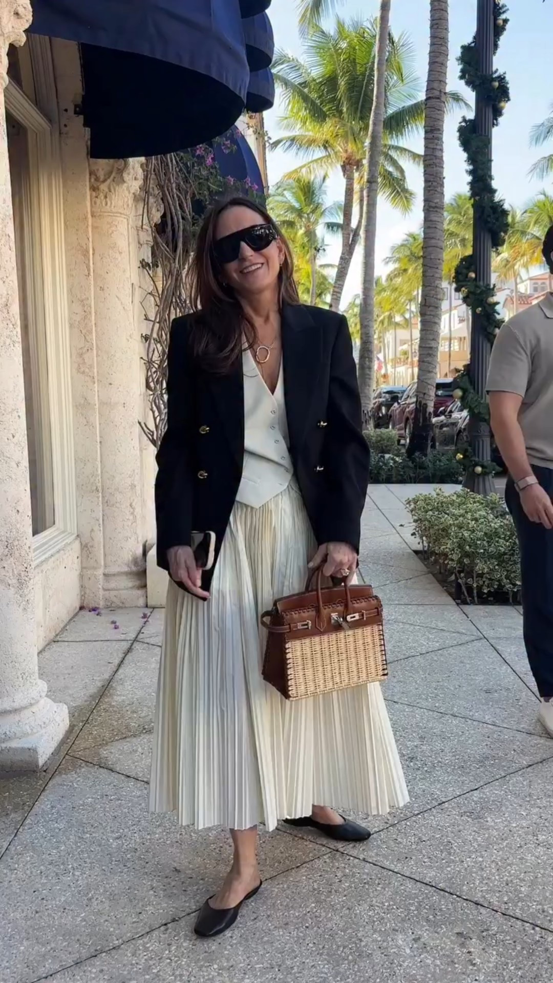 @devora.e 
.
.
#oldmoney #couplegoals #goals #luxurylifestyle #palmbeach #viral