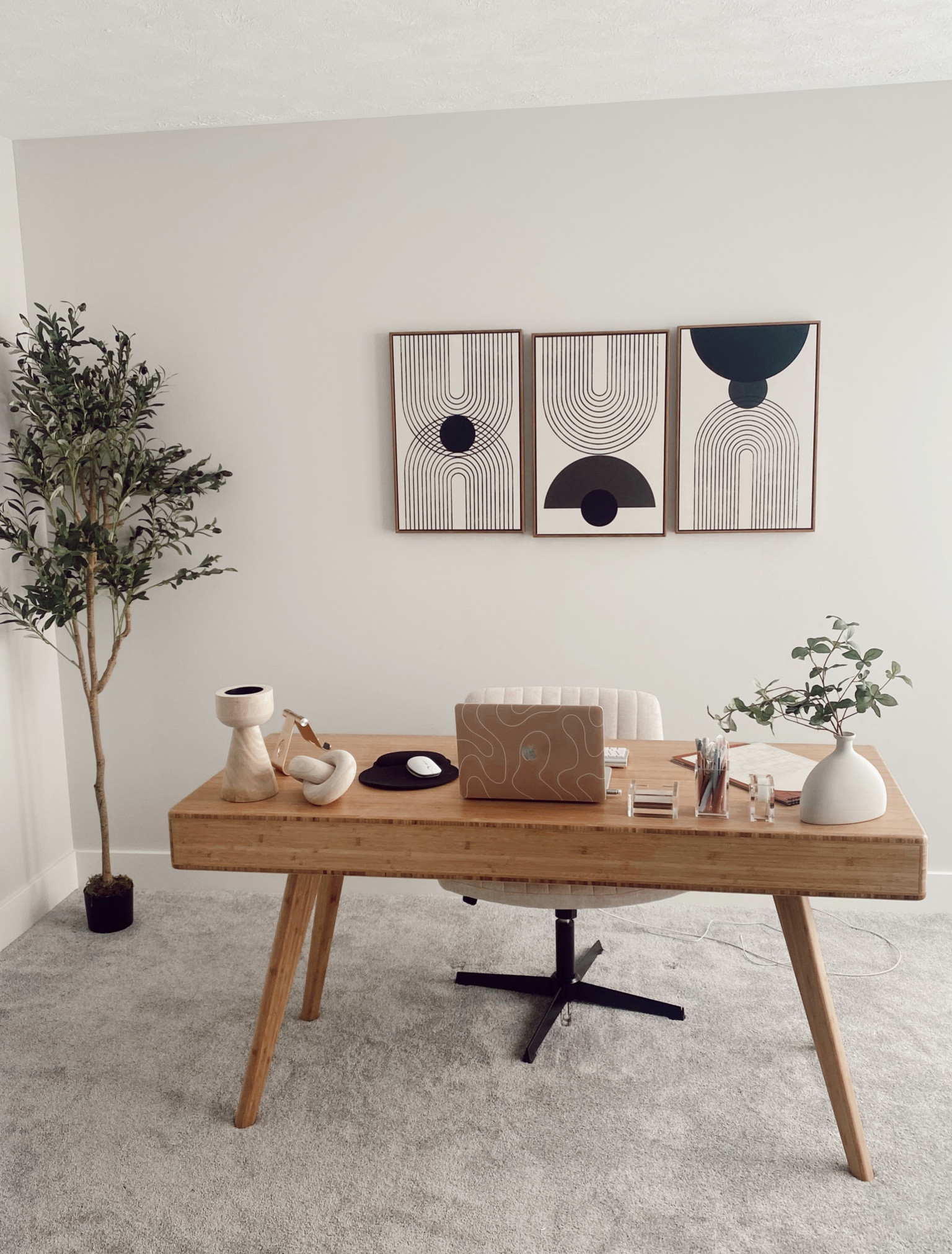 Home office details 🤎

#LTKsalealert #LTKhome #LTKstyletip