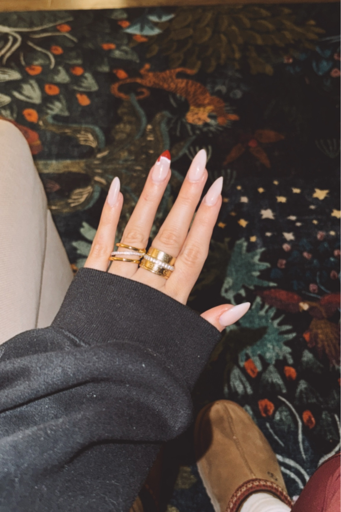 Holiday Nails 

#LTKStyleTip #LTKWatchNow #LTKHoliday