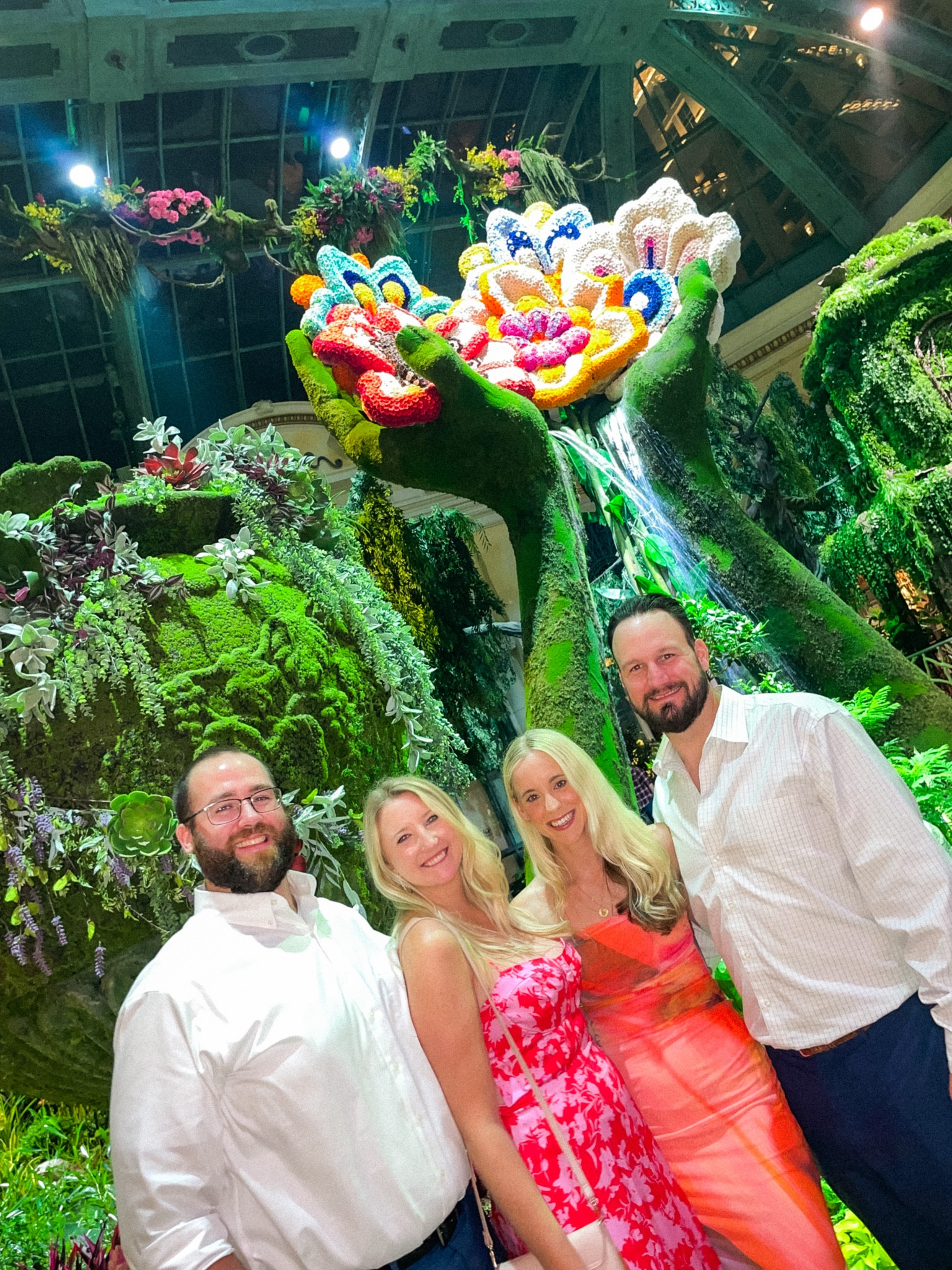 The only way to Vegas 😉✨

*dress is from ZARA and shoes are from ASOS*

#LTKtravel #LTKSeasonal #LTKstyletip