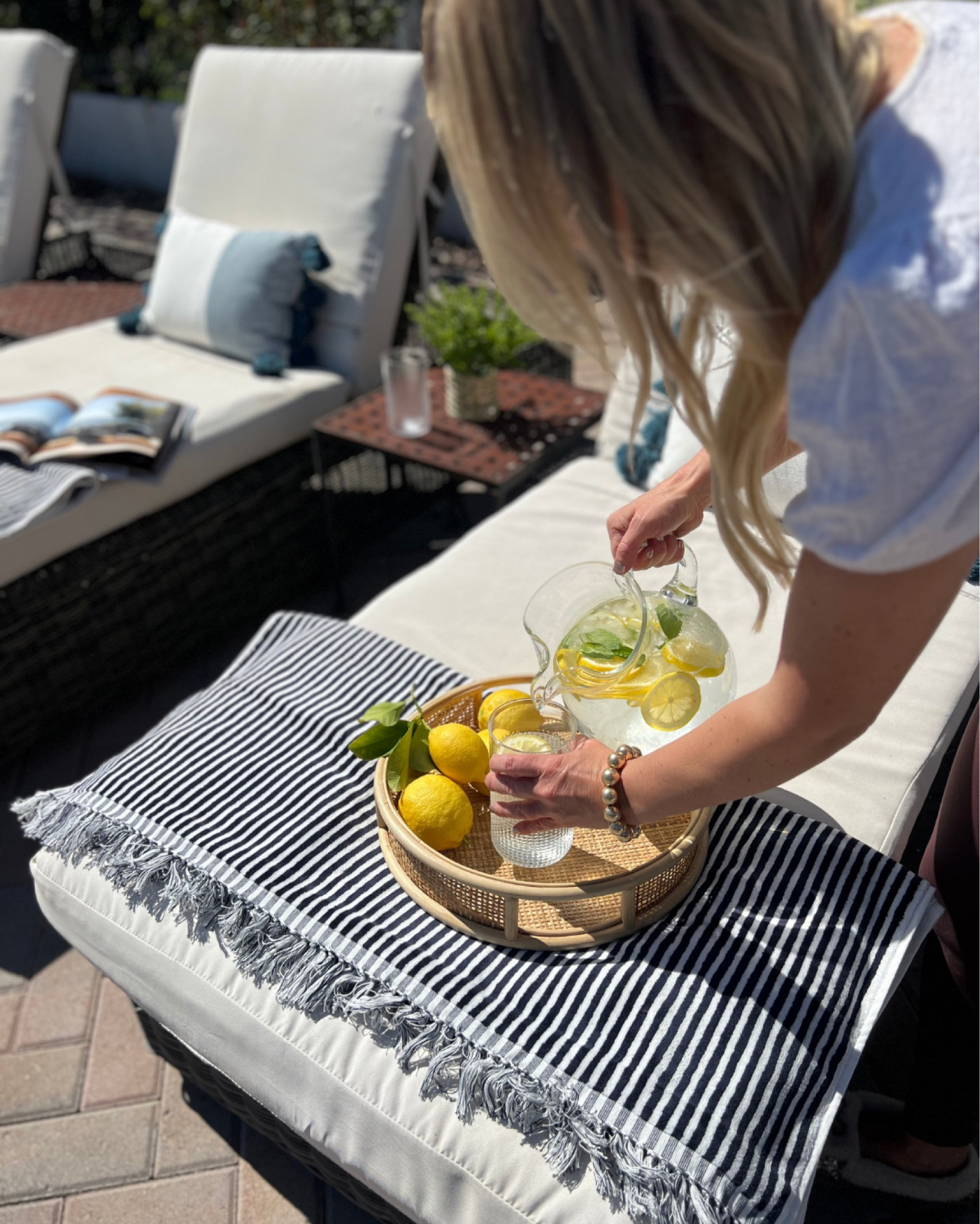 Outdoor decor for spring and summer



#LTKfindsunder50 #LTKfindsunder100 #LTKhome