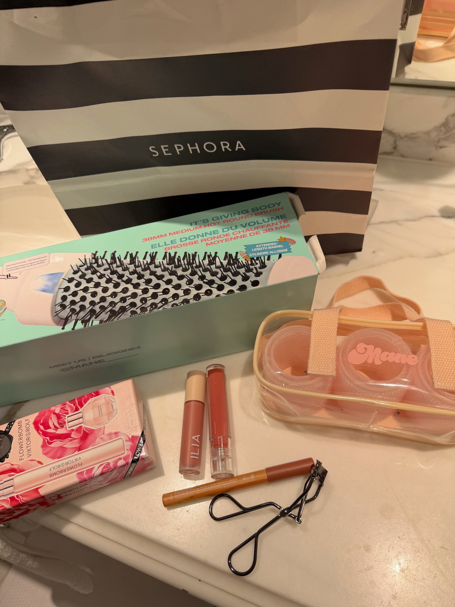 Latest Sephora haul!!!! 

Colors: untitled in liner
Crystalline in lip gloss I showed and in the one I didn’t show pistachio!!! 

#LTKBeauty