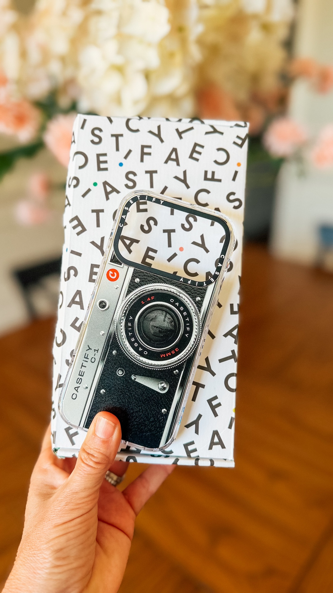When your phone is basically your camera 📸 your case should match the vibe
Obsessed with this retro camera-style case from Casetify. Slim, protective, and designed to look dimensional without the bulk. It's the perfect mix of aesthetic + functional (aka mom life approved).
Tap to shop this case + more elevated everyday tech accessories
#Itkfinds #phonecaseobsessed #casetifystyle #momlifeupgraded
