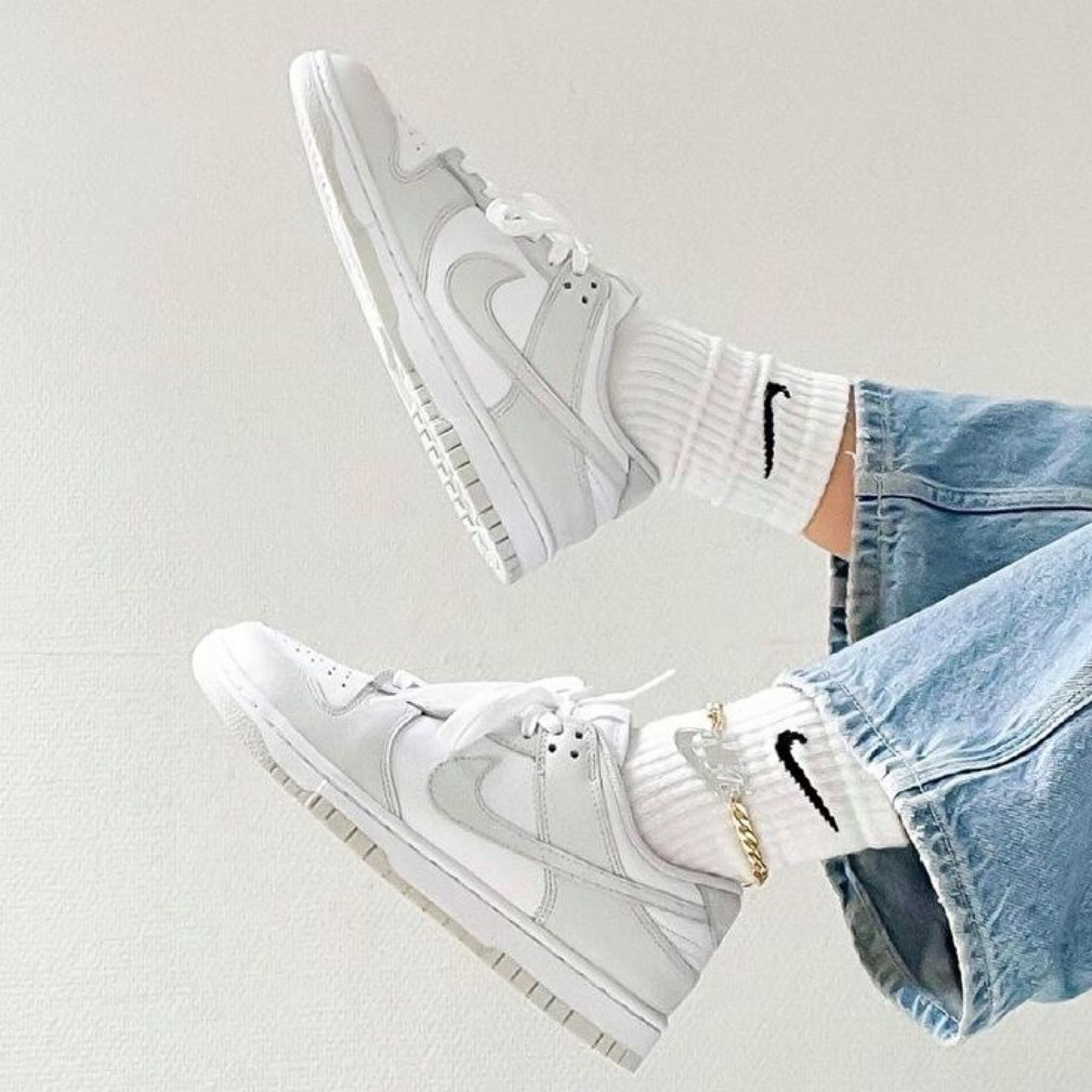 Nike DUNK low - unisex casual street style

#LTKstyletip #LTKsalealert #LTKshoecrush