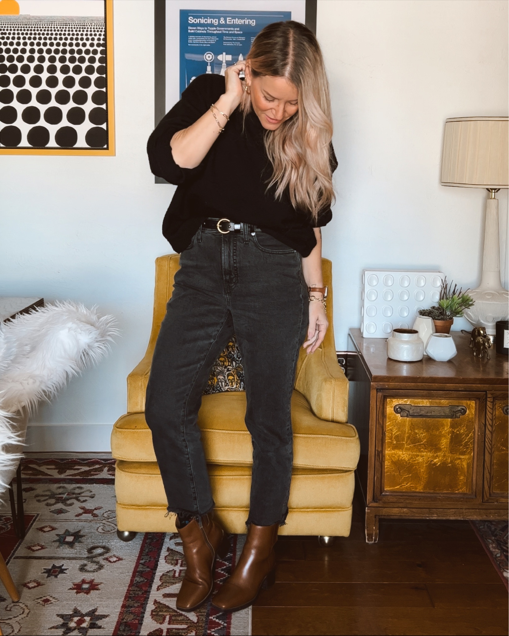 Current Uniform - Oversized Black Sweater from H&M, faded black denim from Madewell and my go to brown boots from NYDJ. 

#LTKSeasonal #LTKshoecrush #LTKstyletip