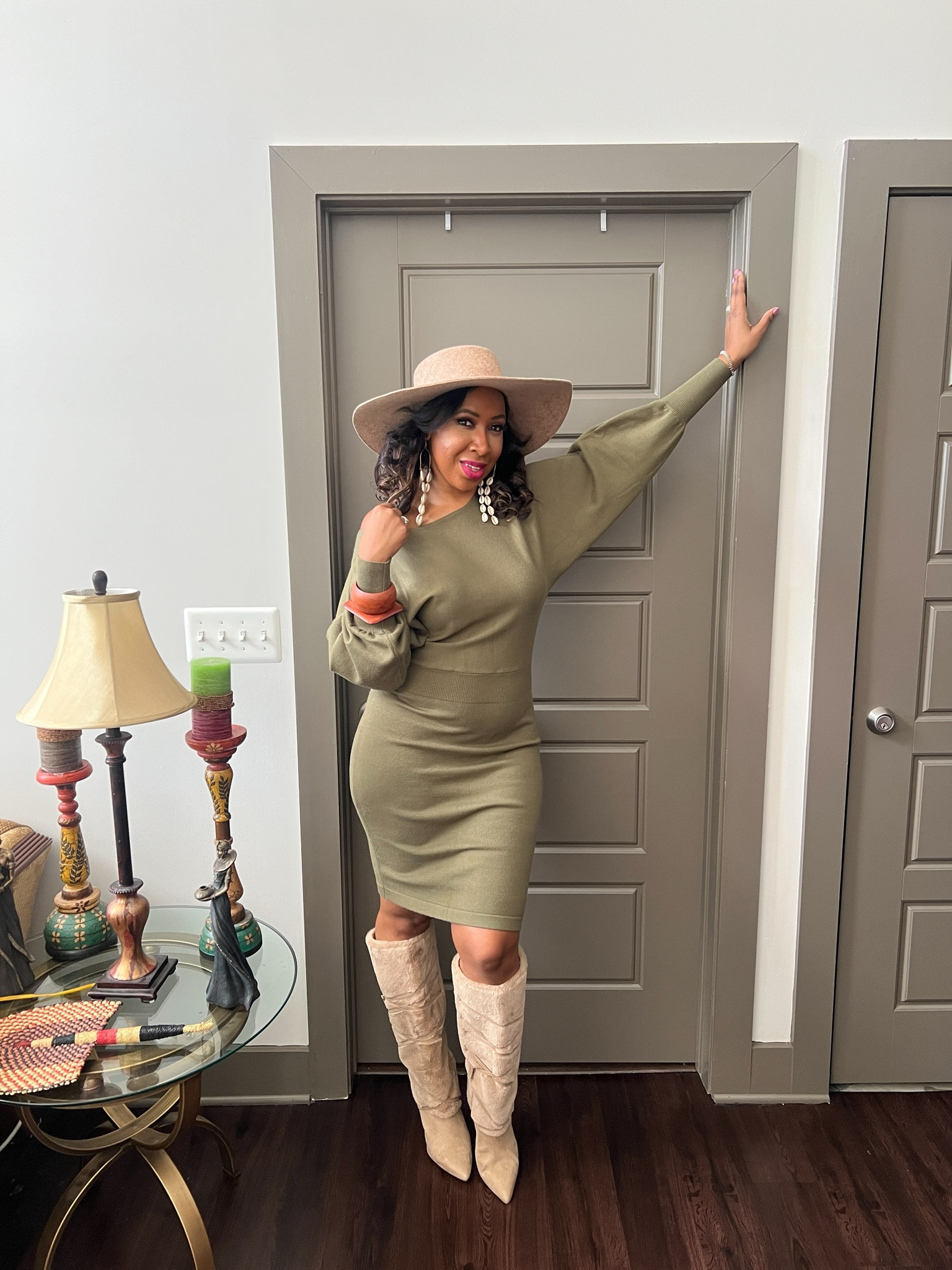 This outfit has us feeling like we could conquer the world...or at least conquer brunch in style 💅🏽🍳 #OOTDgoals #OOTD #WinterStyle #Boots #Hats

#LTKStyleTip #LTKOver40 #LTKU