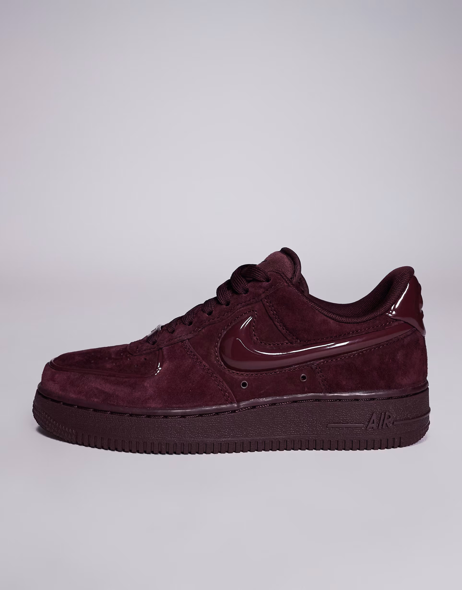 Nike Air Force 1 '07 bubble swoosh trainers in burgundy | ASOS (Global)