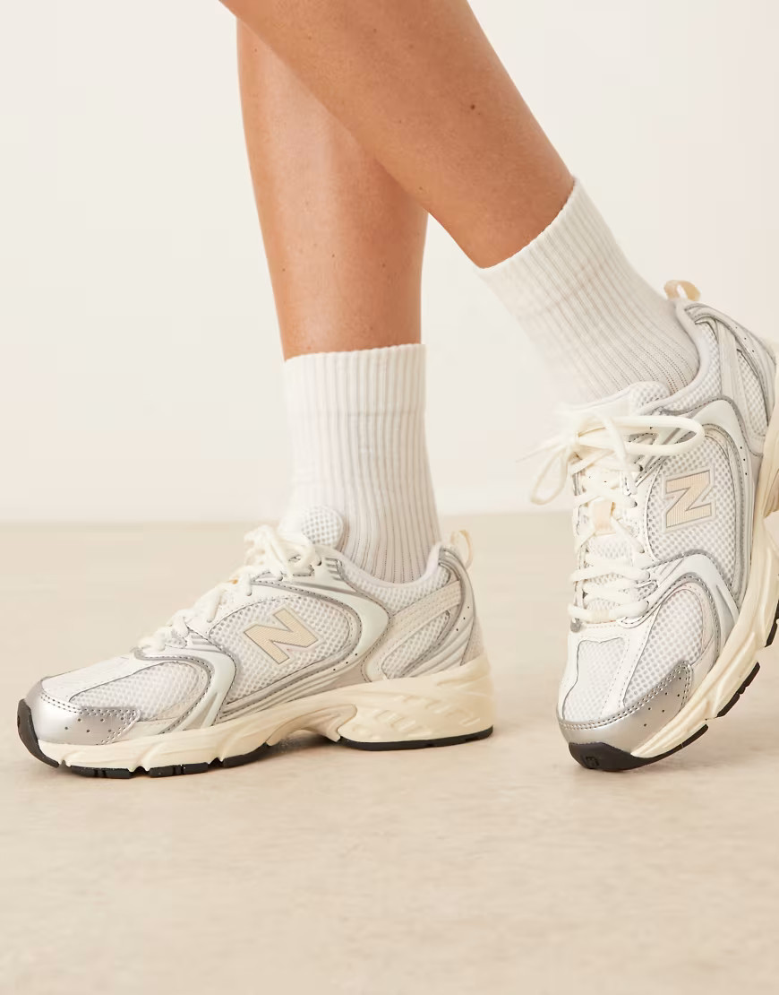New Balance 530 unisex sneakers in silver metallic | ASOS (Global)