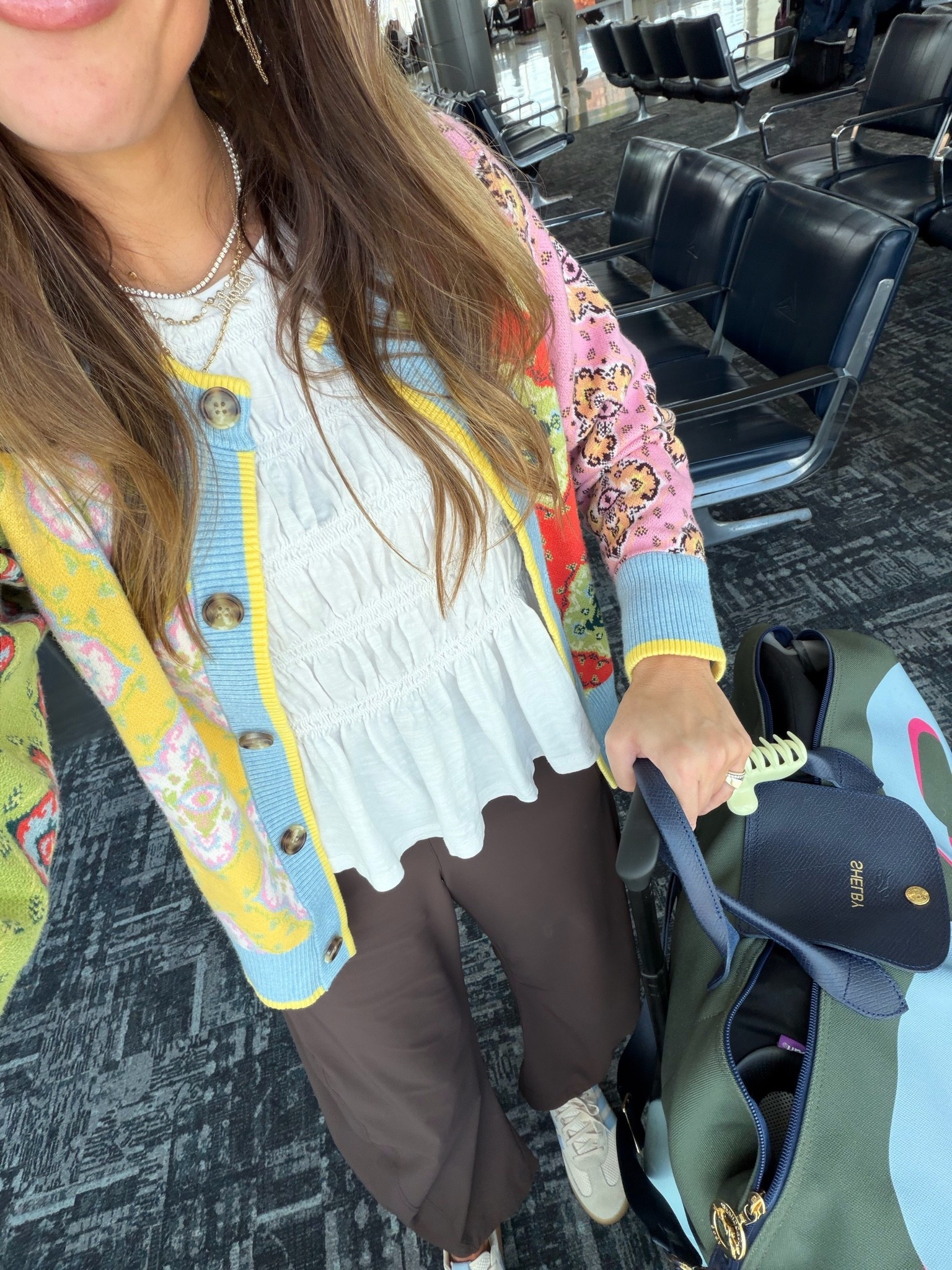Travel outfit in the BEST travel pants! Wearing 2 reg in pants & xsmall tops