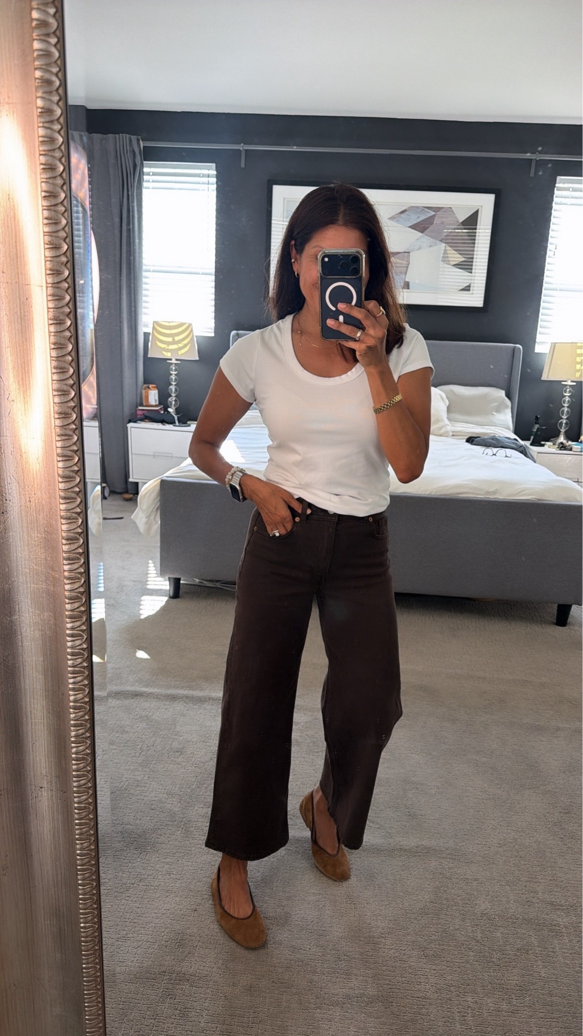 Sharing these cropped wide legged denim jeans 

@H&M wearing a size 2 

Seasonal denim outfit inspo

#LTKPetite #LTKSeasonal #LTKOver40