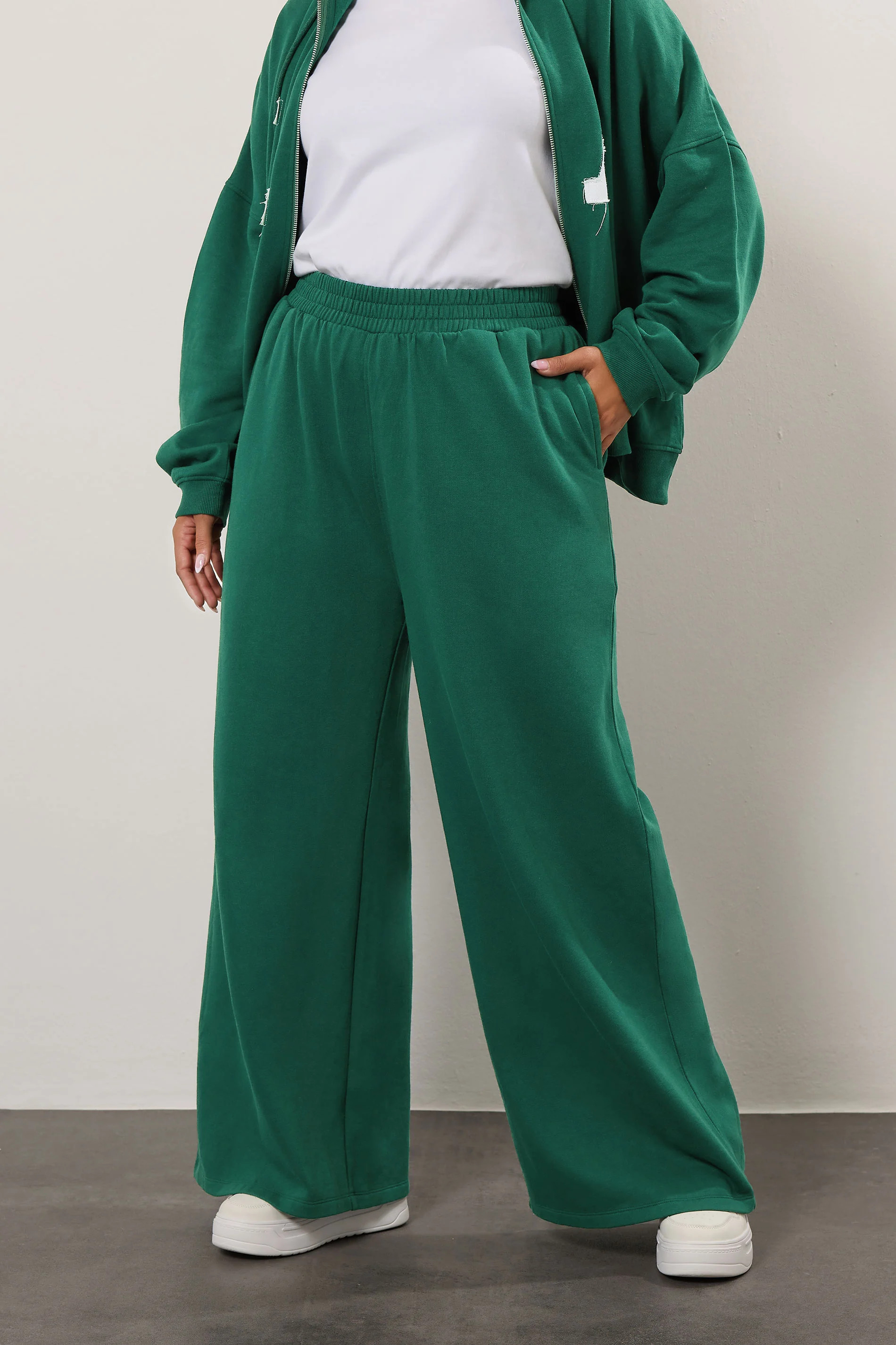YOURS Plus Size Green 'LA' Wide Leg Joggers | Yours Clothing UK