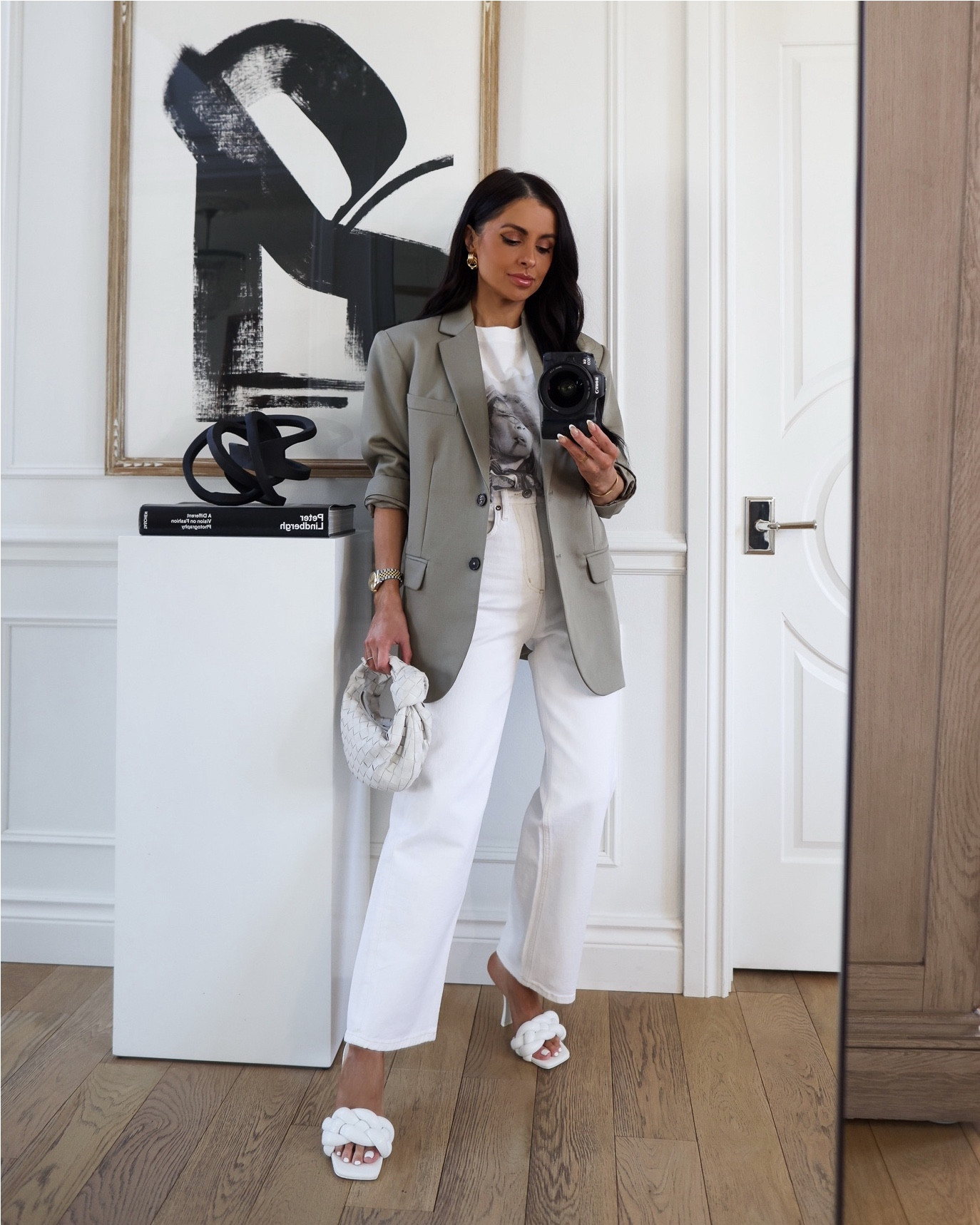 A weeks worth of spring outfits / Casual spring outfits / Spring workwear
Agolde denim on sale!
Anine Bing blazer
White barrel jeans
Zara workwear 


#LTKWorkwear #LTKSaleAlert #LTKFindsUnder100