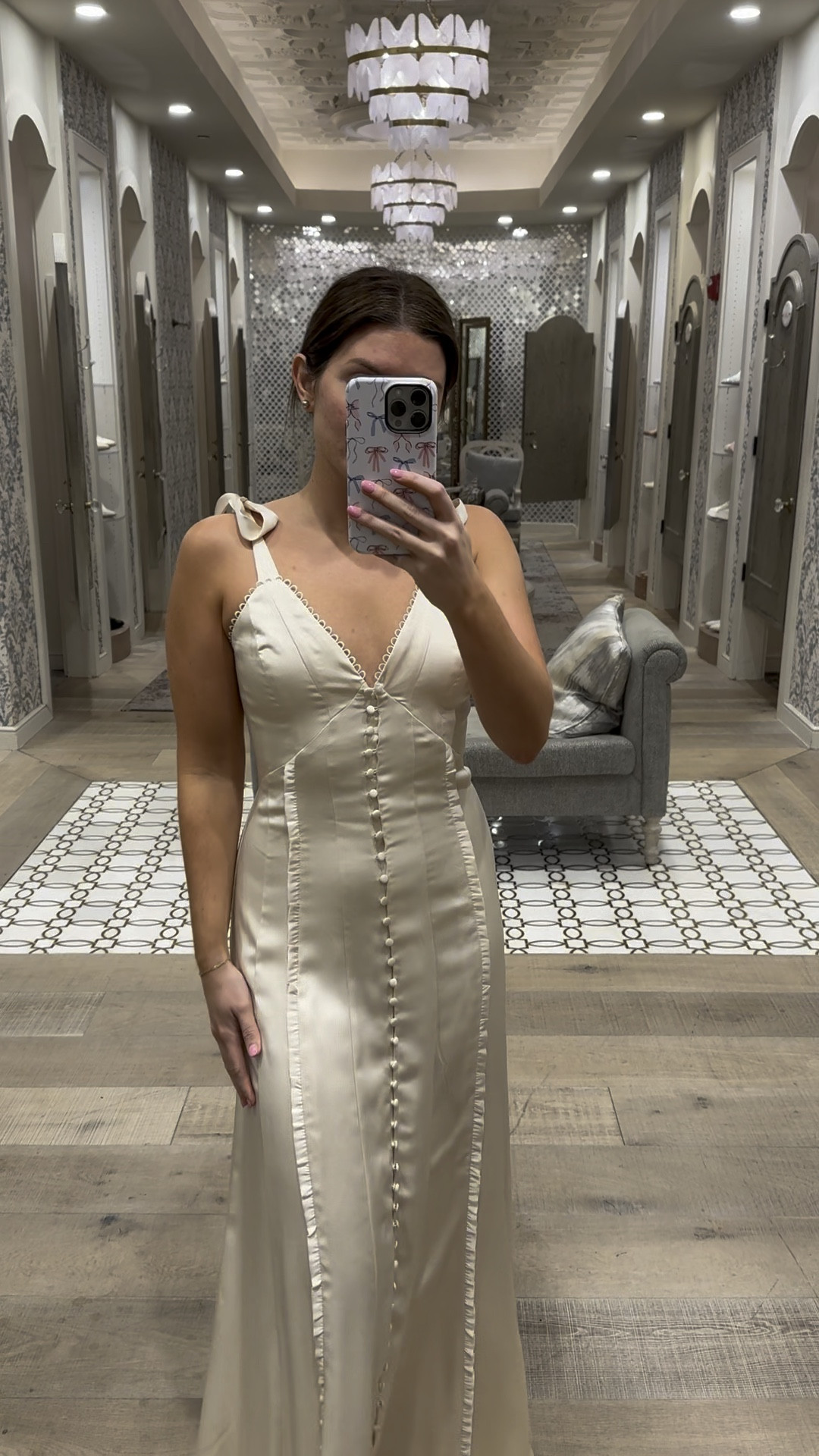 Beautifulllllll champagne dress for any bridesmaids! Adjustable ribbon straps on shoulders & corset back so you can adjust the fit. Wearing a size small! 