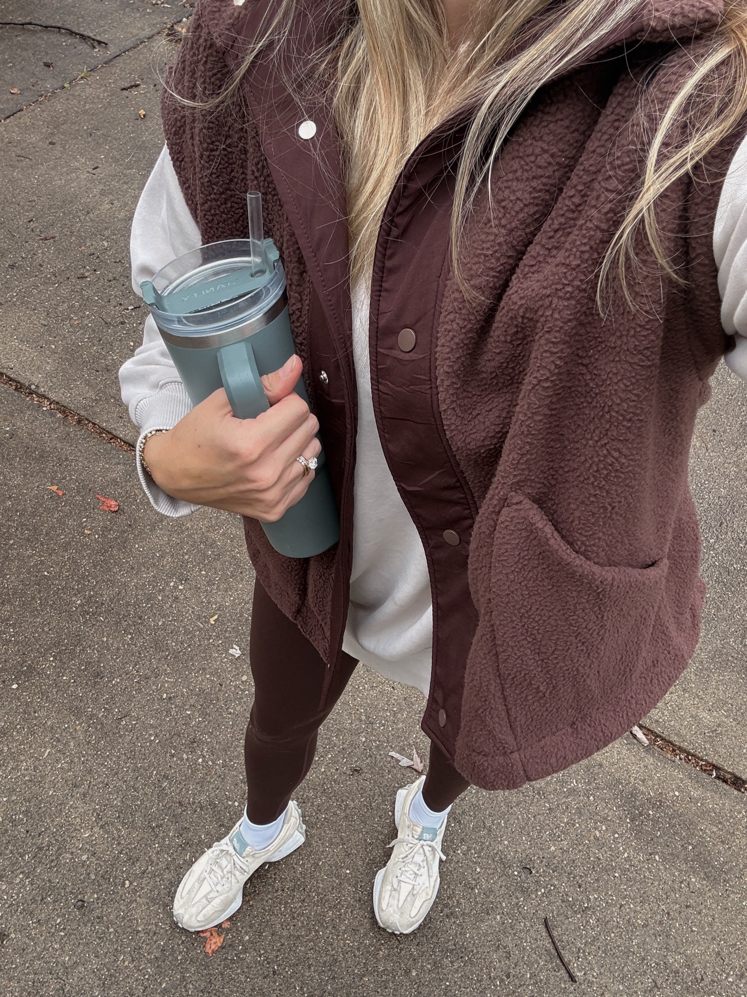 Casual mom outfit of the day — Free People vest dupe, mine is from TT shop but linked similar on Amazon! 

#LTKFindsUnder50 #LTKSeasonal #LTKStyleTip