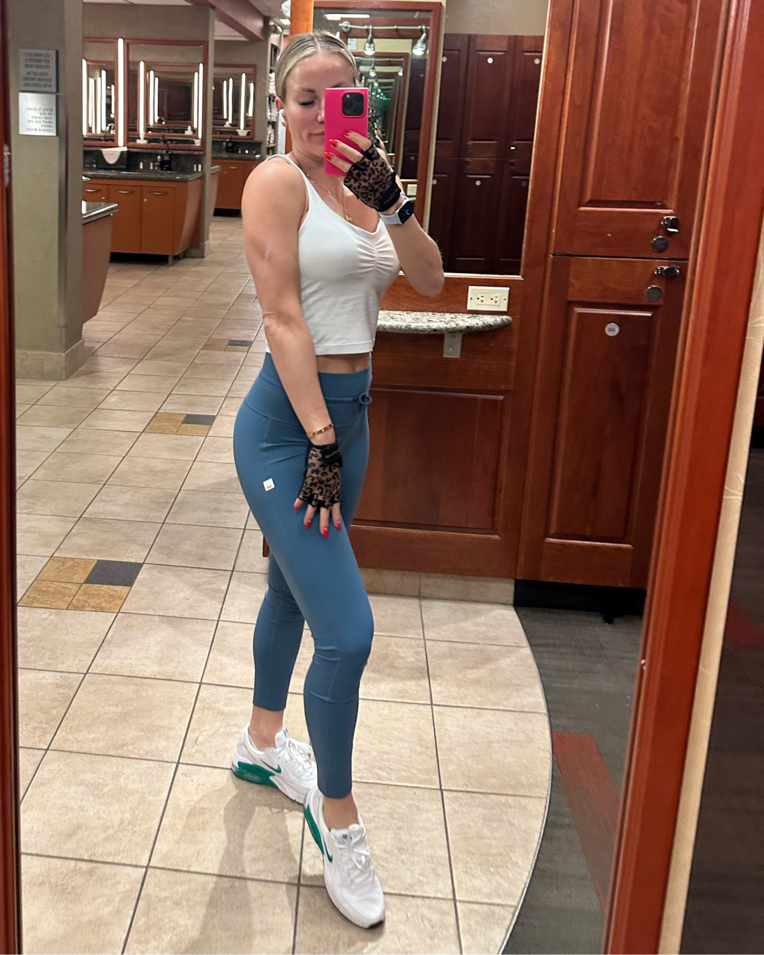 Classsic 💙💙 #gymfit #ltkgift #gymready #curves 

#LTKcurves #LTKfit