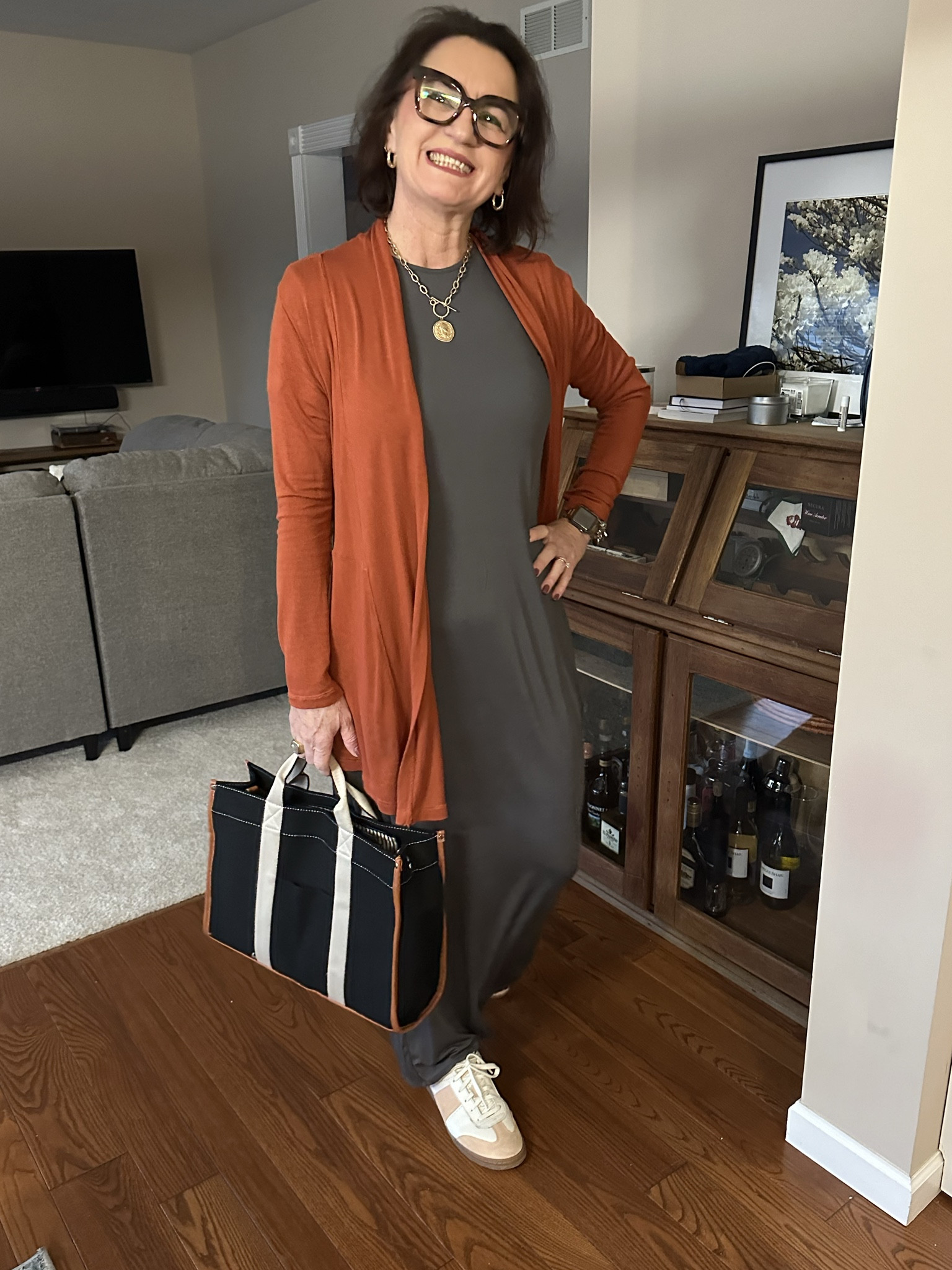 Vestido longo básico é o coringa perfeito para os dias de correria. 

#LTKSeasonal #LTKover40 #LTKworkwear