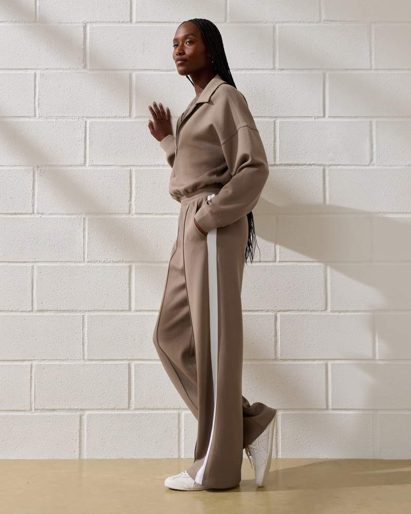 YPB neoKNIT Long-Sleeve Half-Zip Jumpsuit | Abercrombie & Fitch (US)