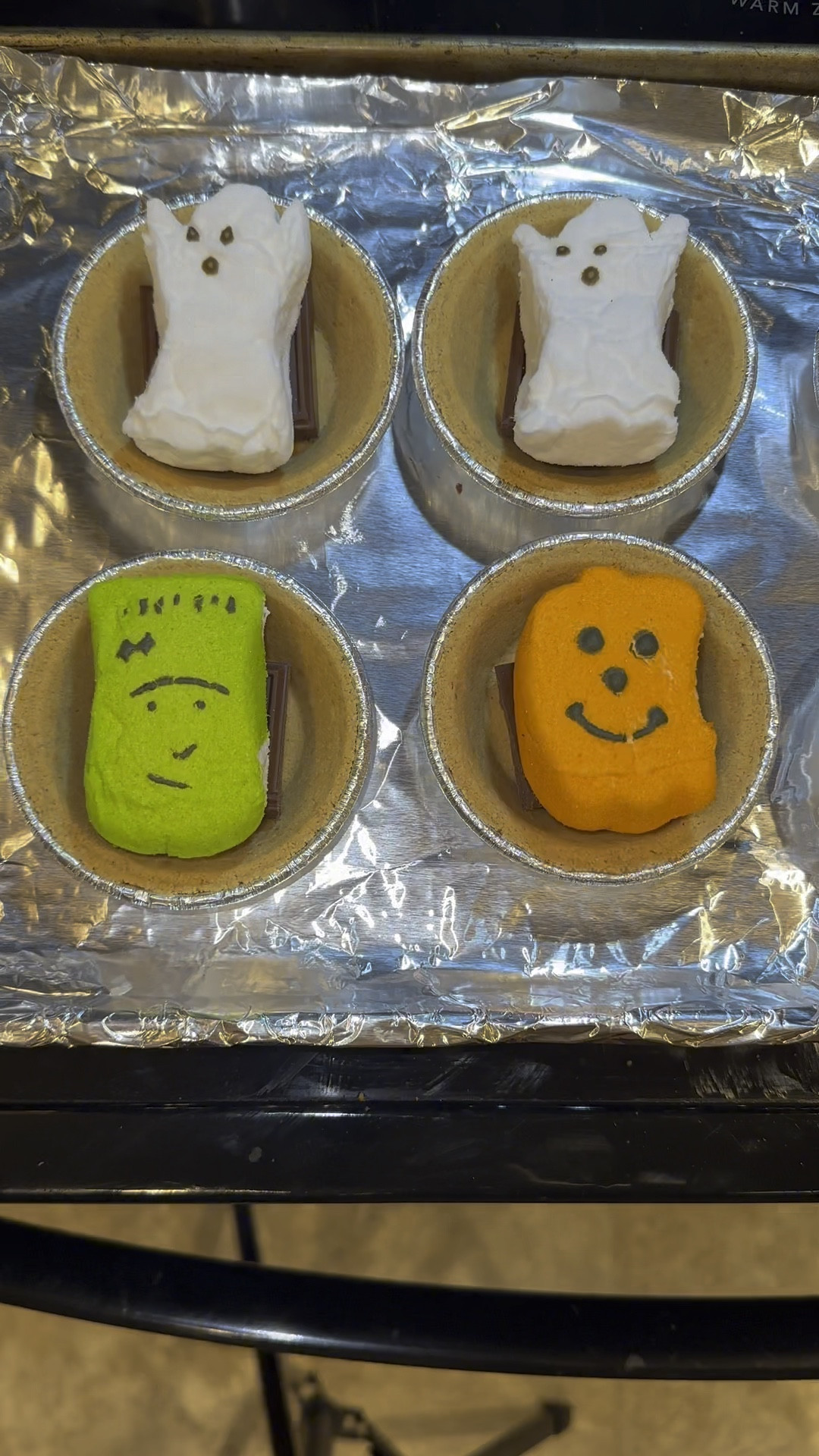 Halloween spooky s’mores 👻 

#LTKSeasonal #LTKHalloween #LTKHoliday