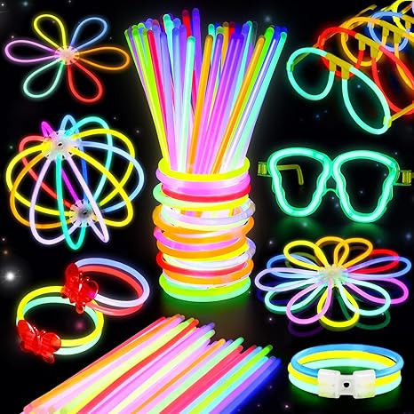 BUDI 467Pcs Glow Sticks Party Favors for Kids Adults 200 GlowStick Bulk 8 Colors 8 Inch & 267 Con... | Amazon (US)