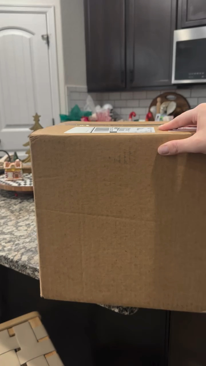 Me: avoids snacks TikTok: introduces Pop Daddy Pretzels Me: 👀🛒🤤 #PretzelObsession

#LTKHome #LTKSaleAlert #LTKFindsUnder50