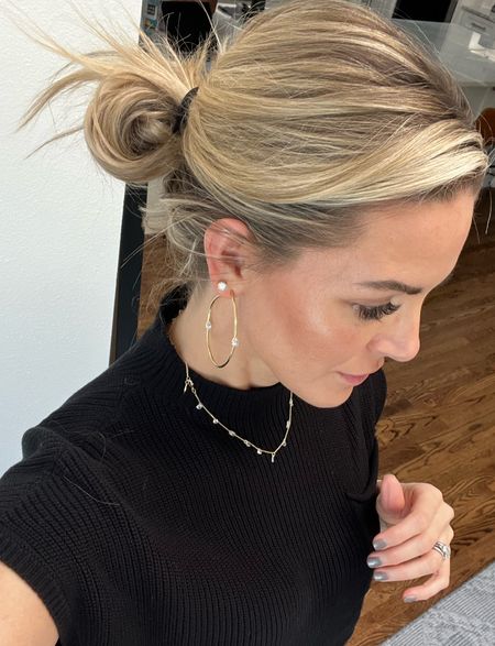 I love this beautiful version of a gold hoop and matching necklace. ✨✨✨

#missiefit #anthropologie #jewelry



#LTKparties #LTKstyletip #LTKworkwear