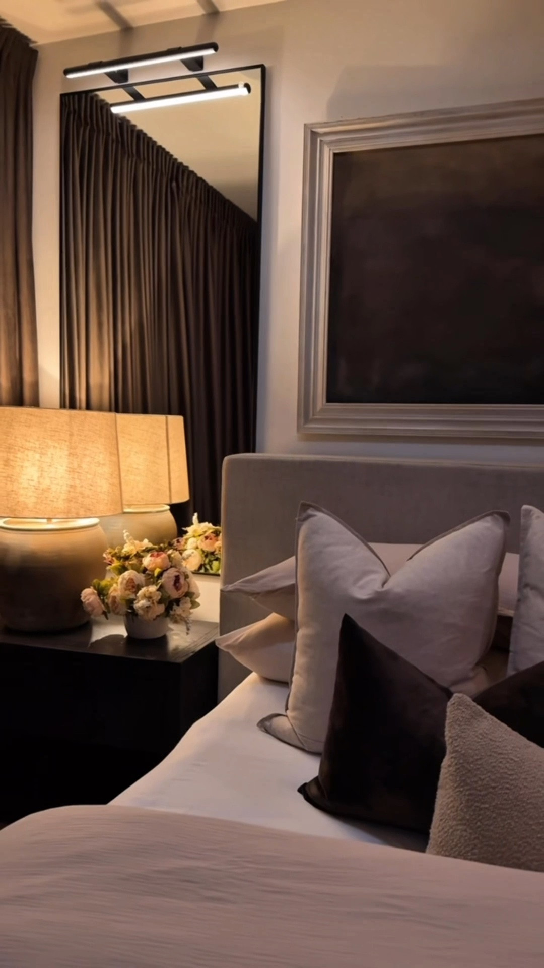 Primary bedroom vibes 🔥

A little drama, a lot of calm. Moody, soft, and quietly dramatic. Just the way I like it. ❤️🥰

#amazonhome #amazonbedroom #moodybedroom #modernbedroom #warmlighting #layeredlighting #oversizedchandelier #neutralbedroom #femininetouch #elevatedspaces #aestheticdecor #moodyaesthetic #cozyandchic #textureddecor #bedroominspo

#LTKU #LTKHome #LTKdayinmylife