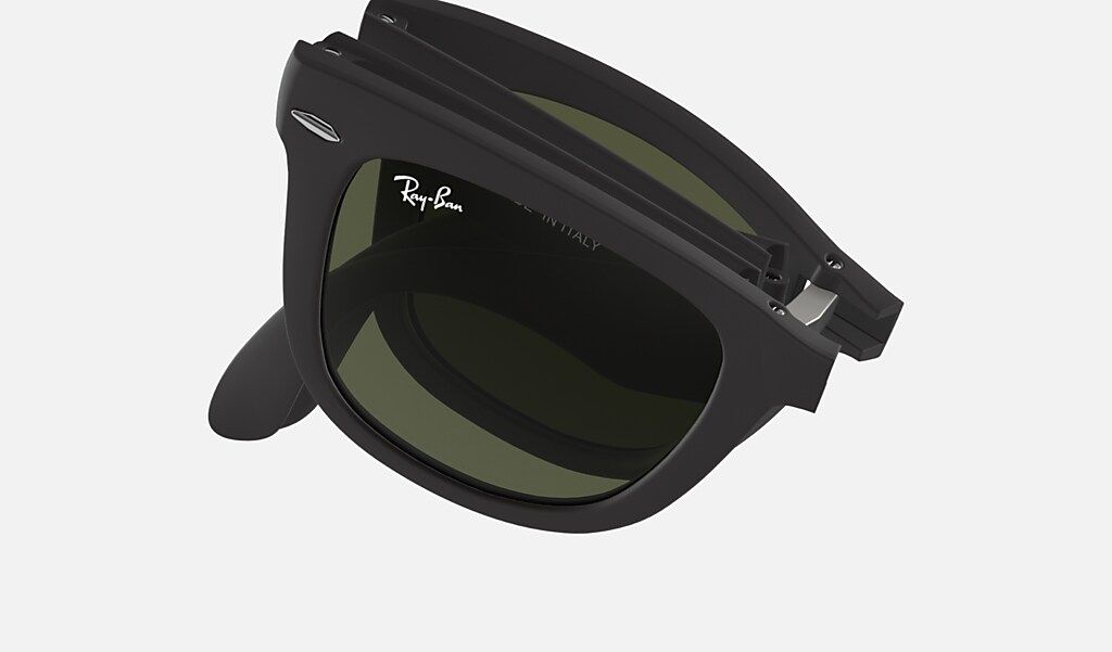 Check out the Wayfarer Folding Classic at ray-ban.com | Ray-Ban (US)