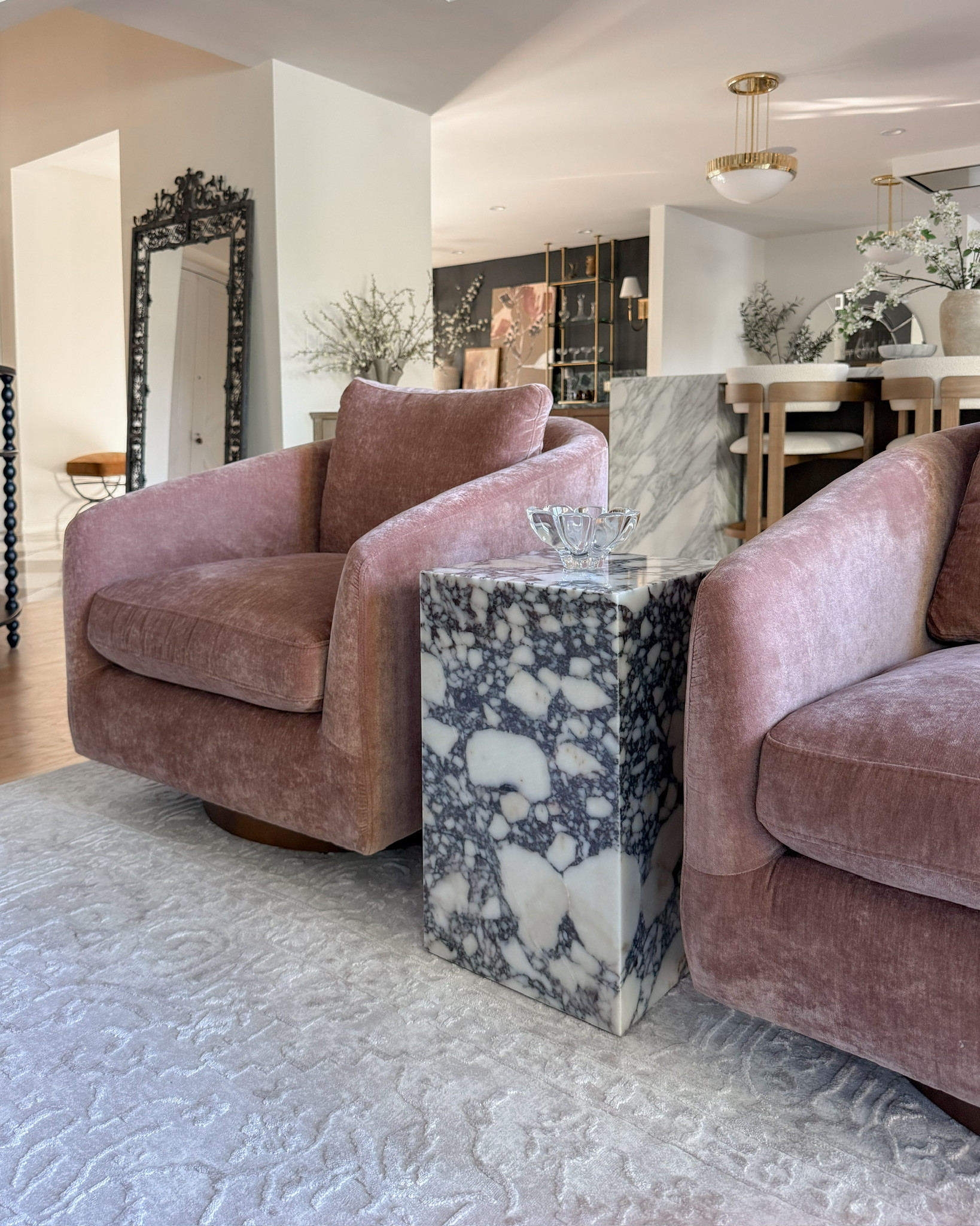 BEYOND OBSESSED with this stunning marble side table! This blew me away! I have the Calacatta Viola and it is better than I expected. Such a gorgeous high end piece for less!