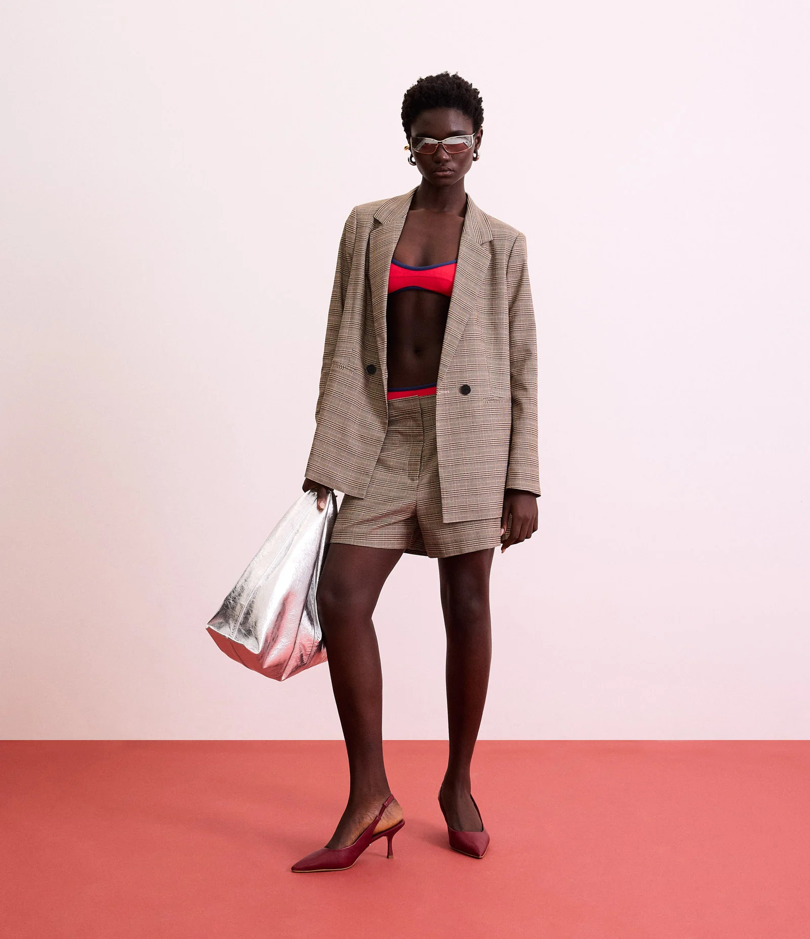 Blazer Alongado em Alfaiataria Xadrez com Cinto e Fivela Quadrada Marrom - Lojas Renner | Renner (BR)