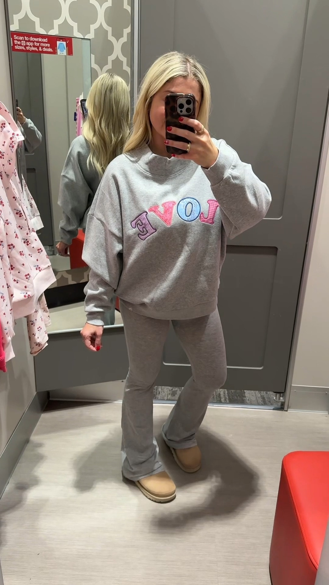 New target Valentine’s Day outfit
M sweater 
Small flare leggings 
Uggs tts

#LTKHoliday #LTKootd #LTKFindsUnder100