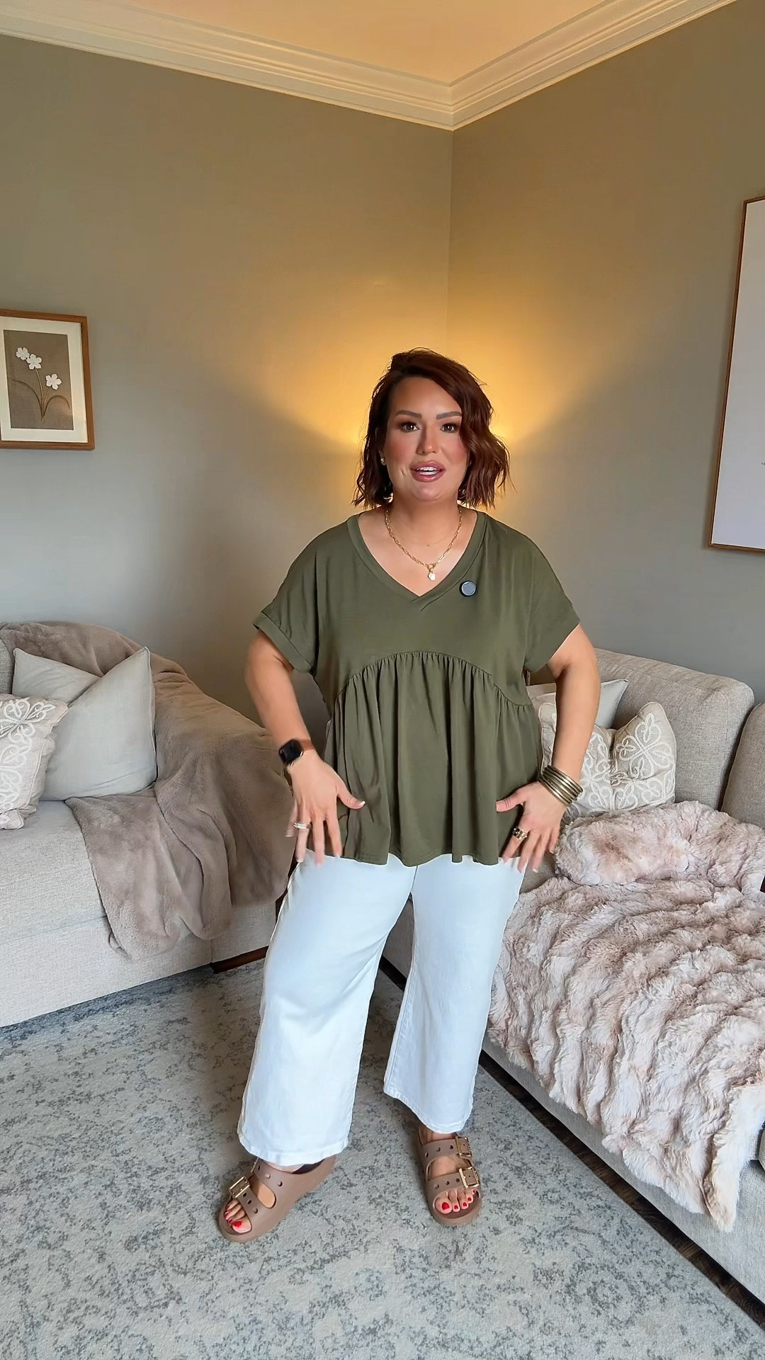 ✨ These are the white jeans everyone needs this season! The perfect cropped wide-leg fit with amazing stretch that hugs in all the right places while staying incredibly comfortable. Trust me—you’ll be reaching for these on repeat! 🤍 Grab them before they sell out!

#FashionFind #SummerStyle #WhiteJeans #WardrobeEssentials #MustHaveStyle

#LTKootd #LTKOver40 #LTKMidsize